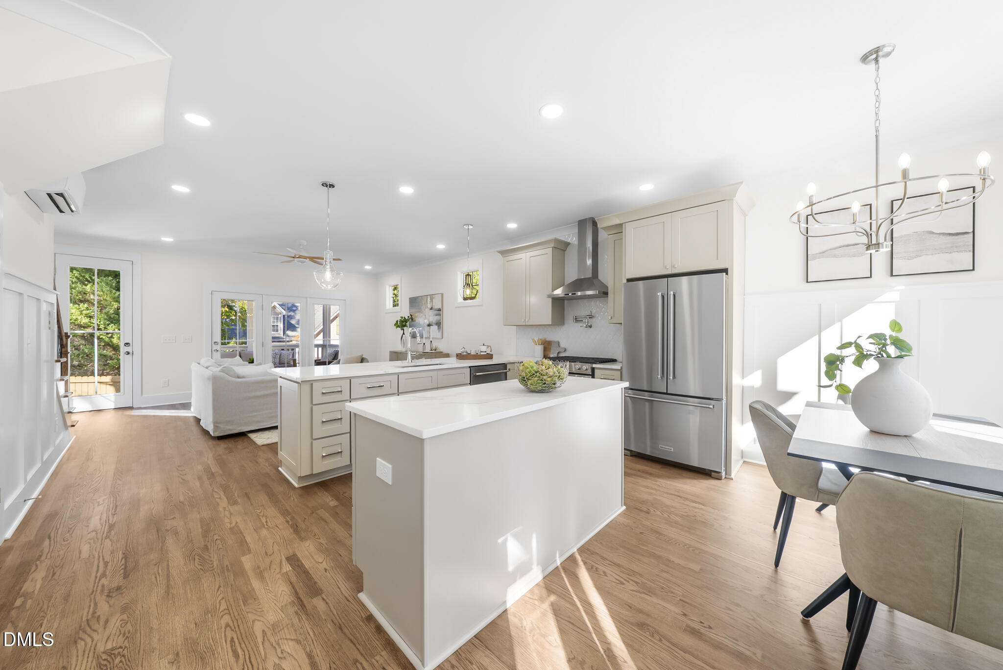 2538 W Wilson Street