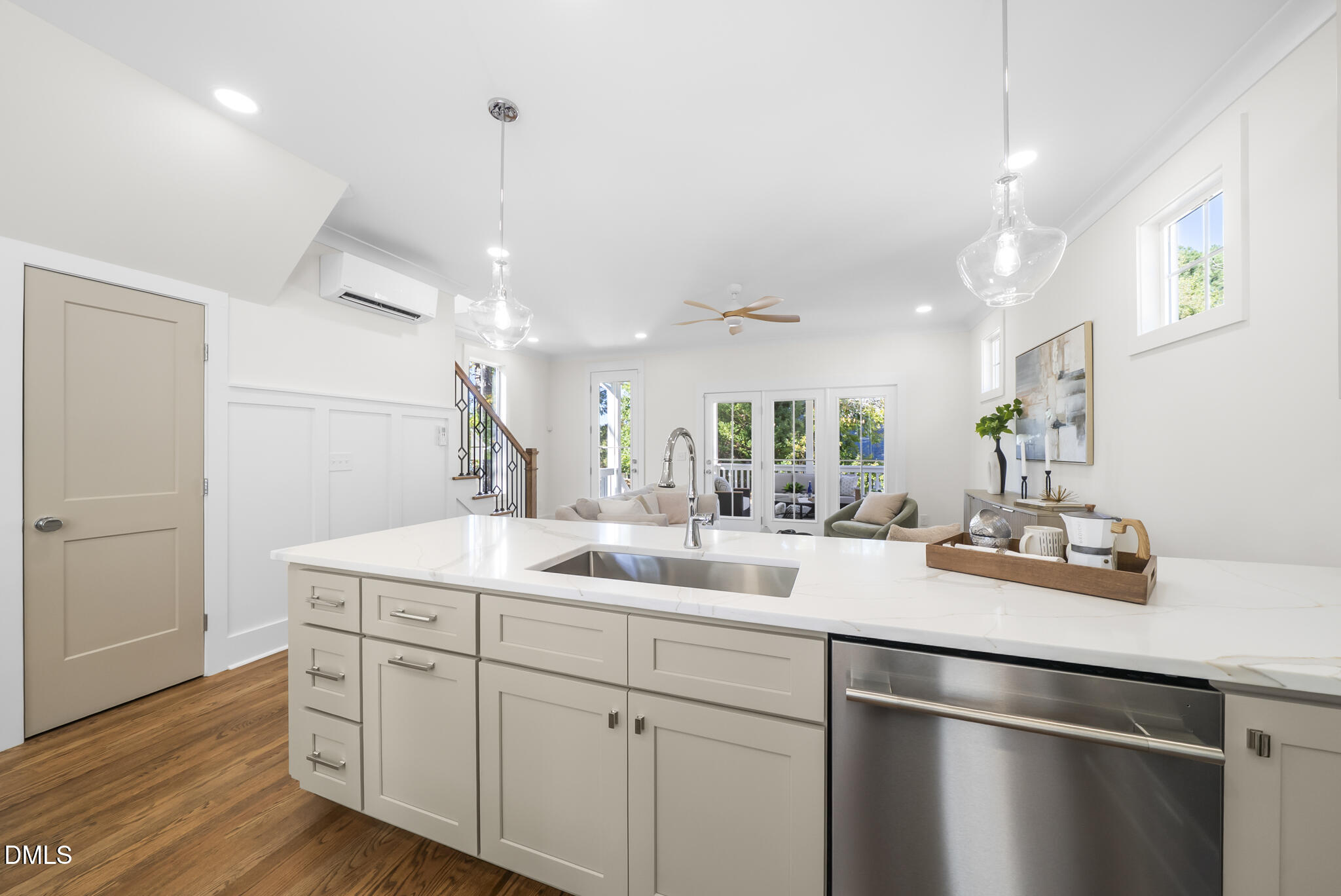 2538 W Wilson Street