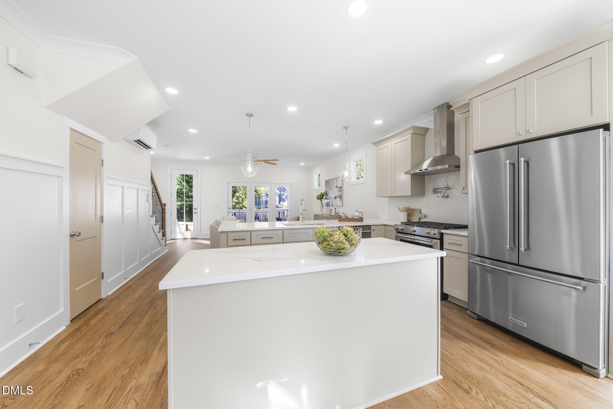 2538 W Wilson Street