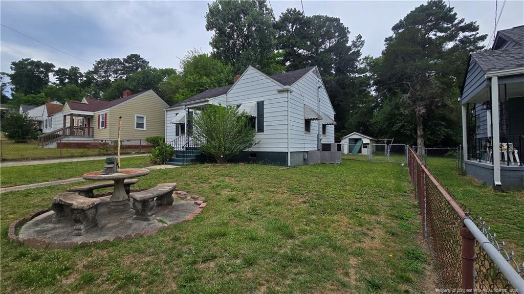 115 Mullins Avenue