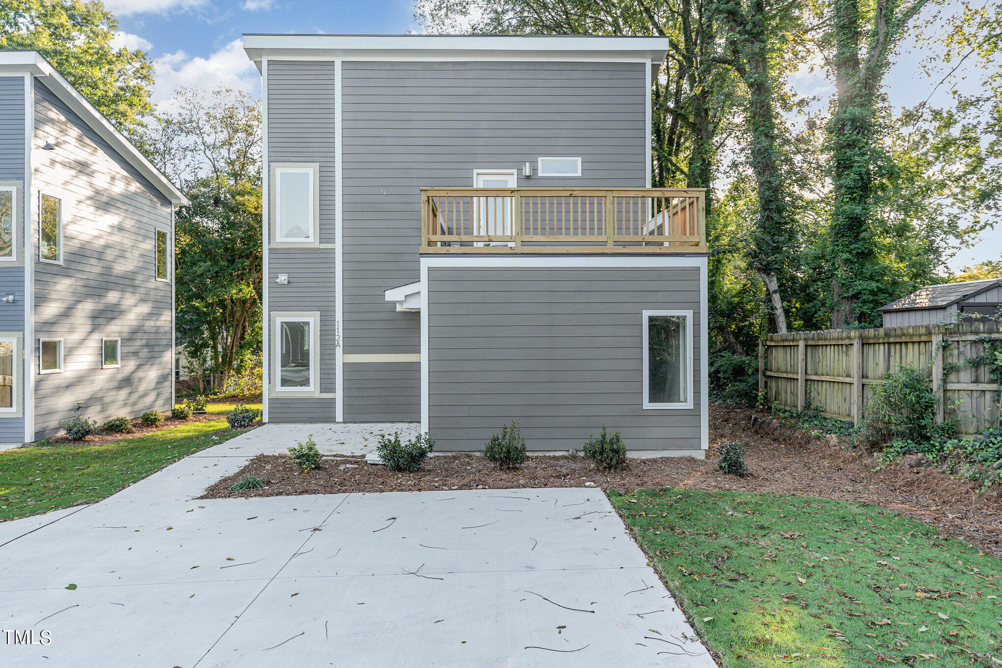 112 N Guthrie Avenue A