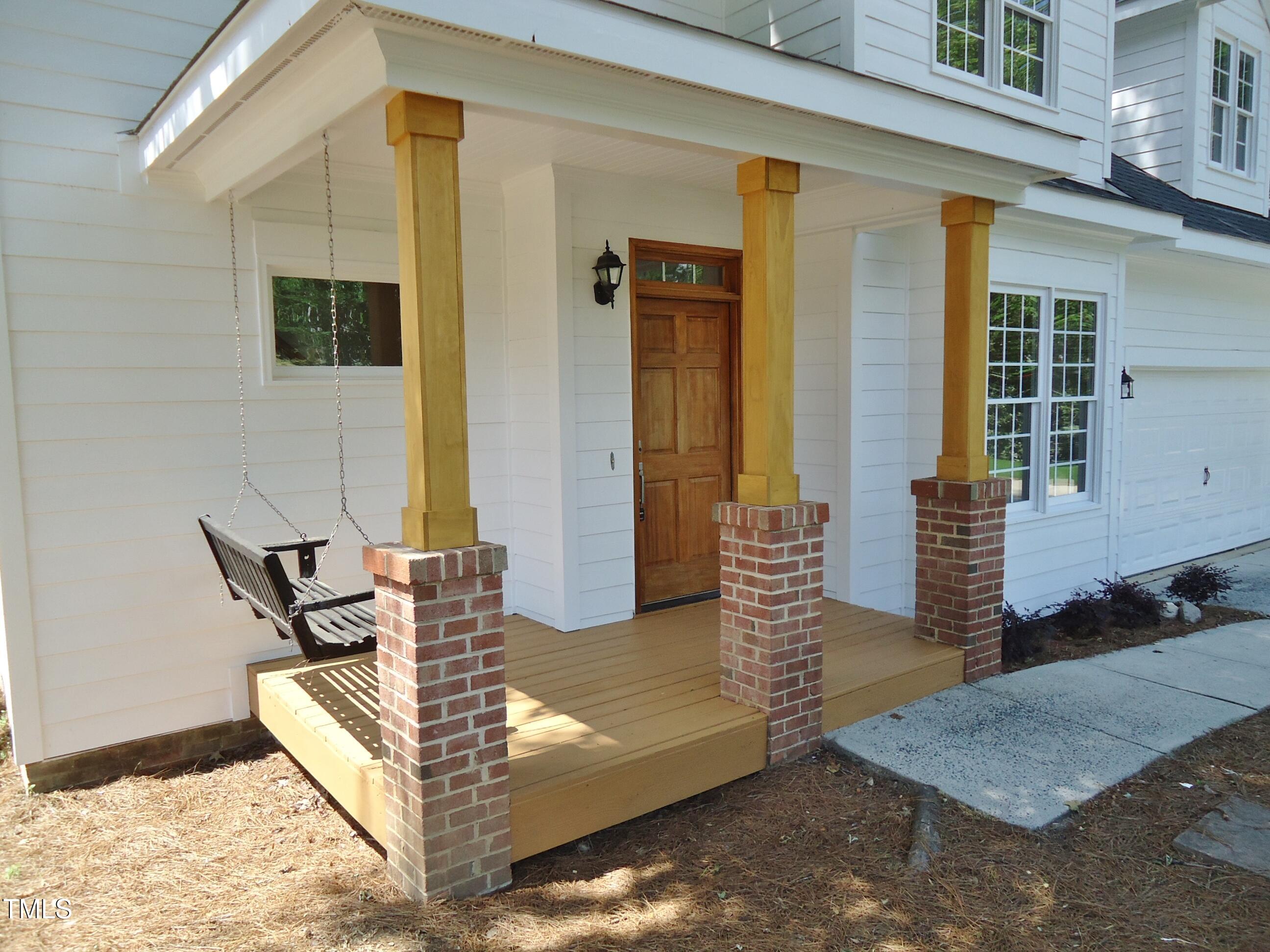 1104 Barrow Nook Court