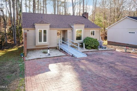 906 Windrace Trail Sanford NC 27332