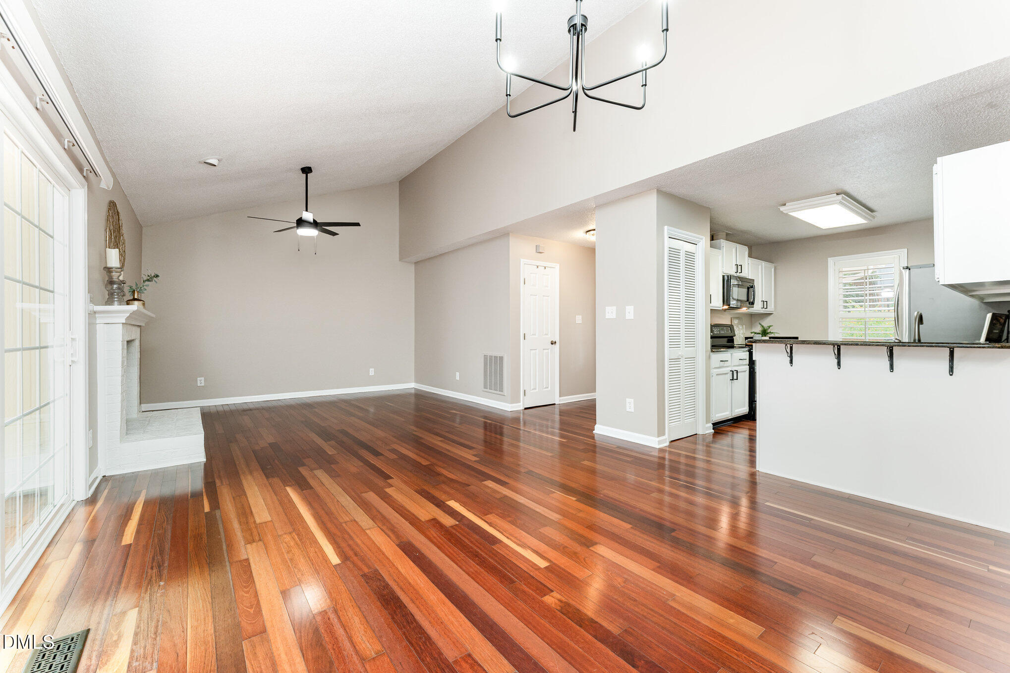 2817 Rue Sans Famille