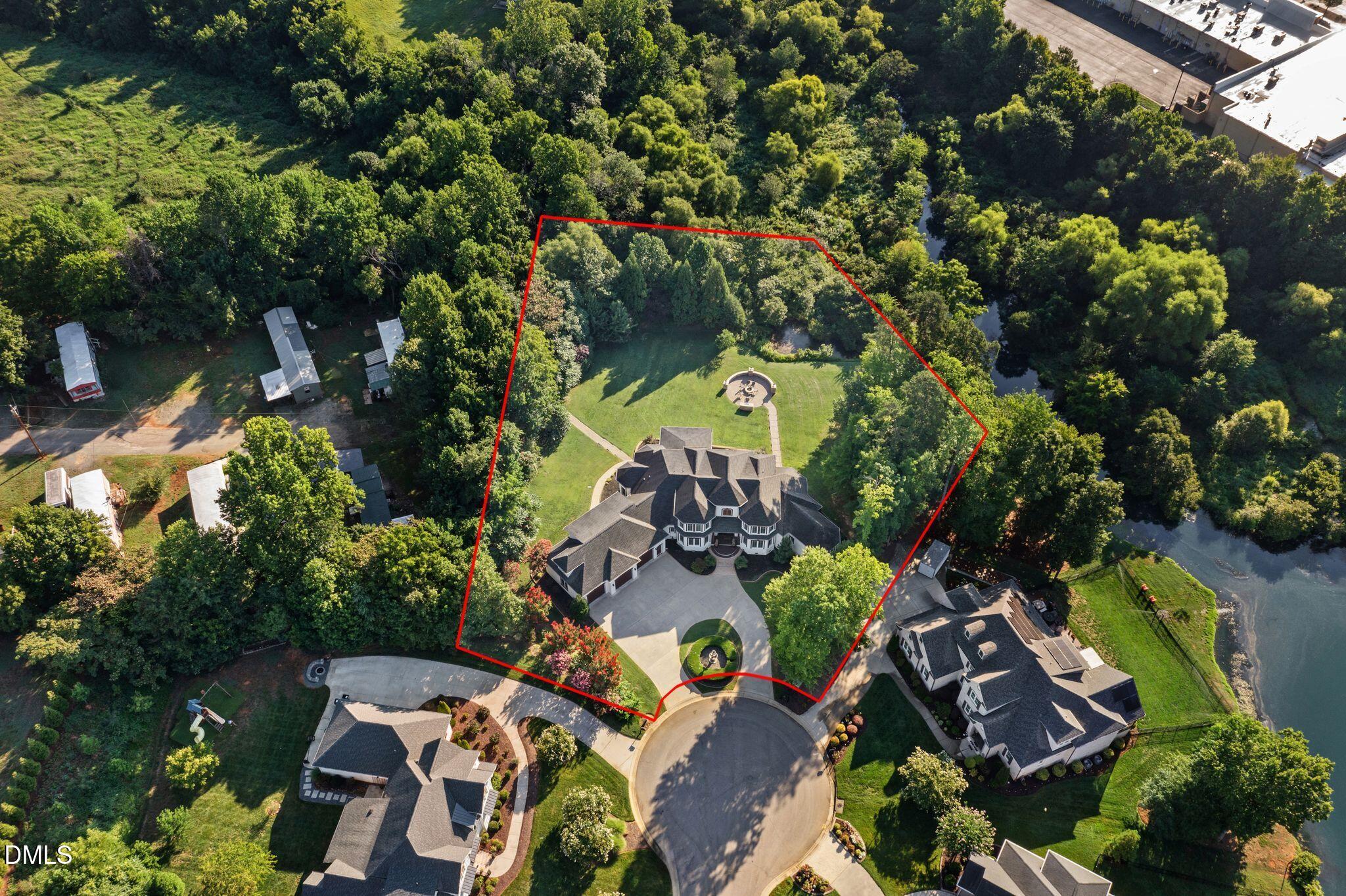 1326 Lochshire Drive