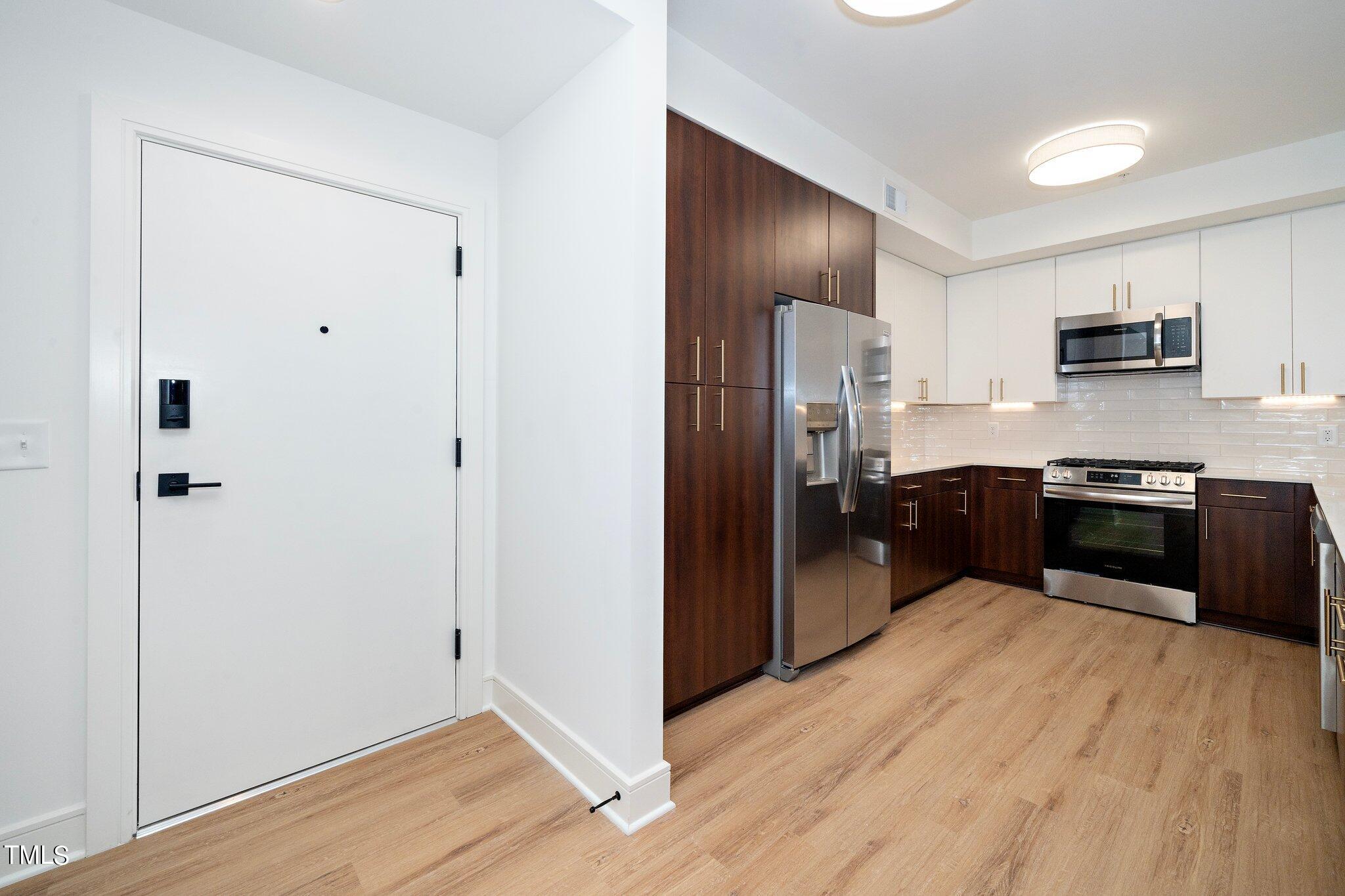 615 W Peace Street 306