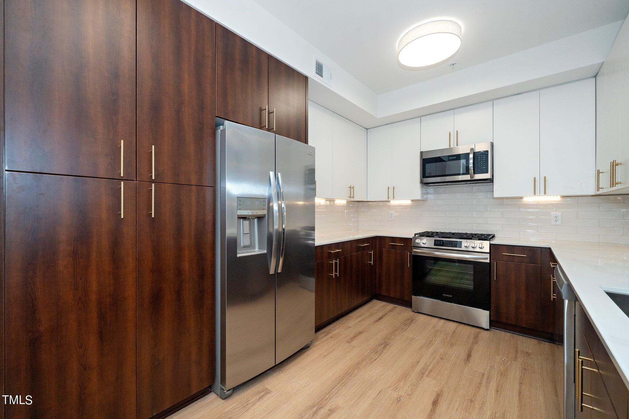 615 W Peace Street 306