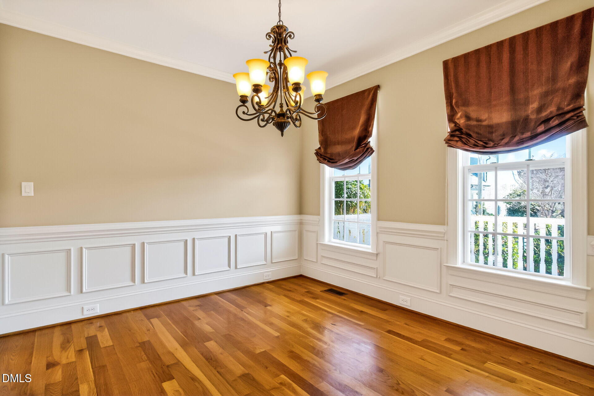 107 N Ellington Street