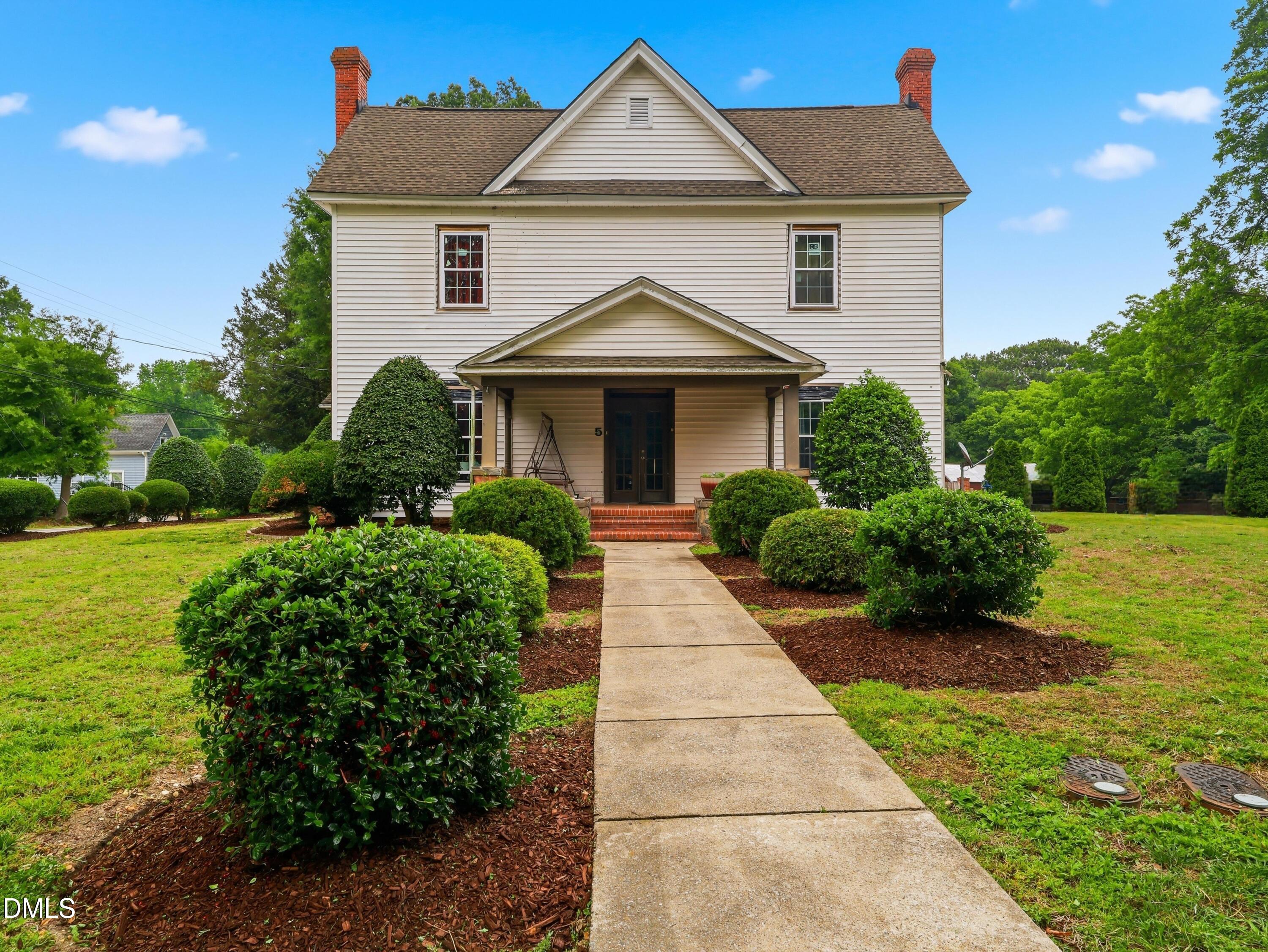 5 Lakewood Drive