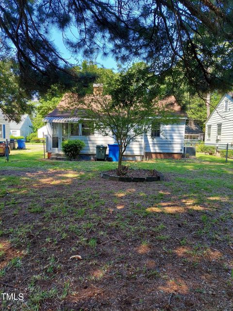 Single Family Residence in Wilson NC 505 Denby Street 1.jpg