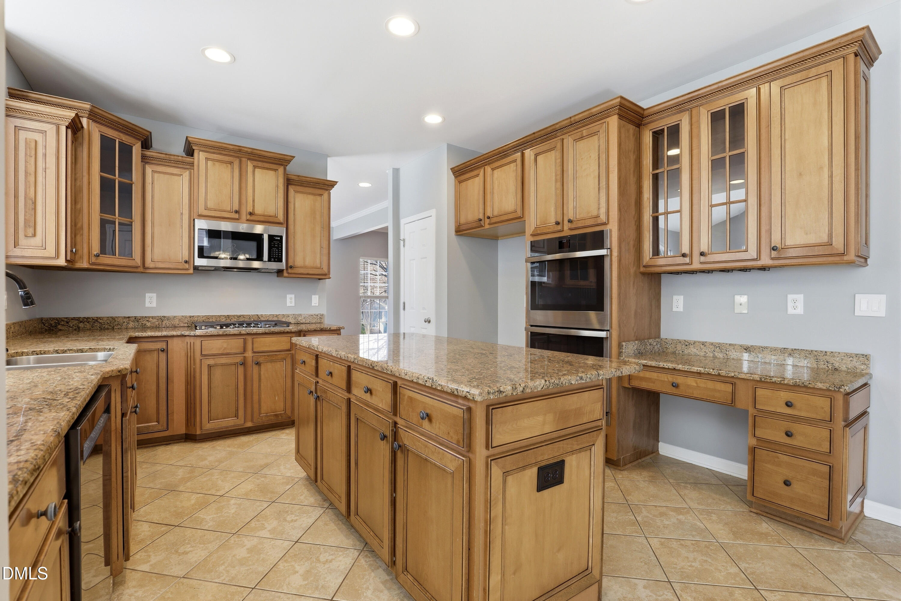 2202 Spacious Skies Street