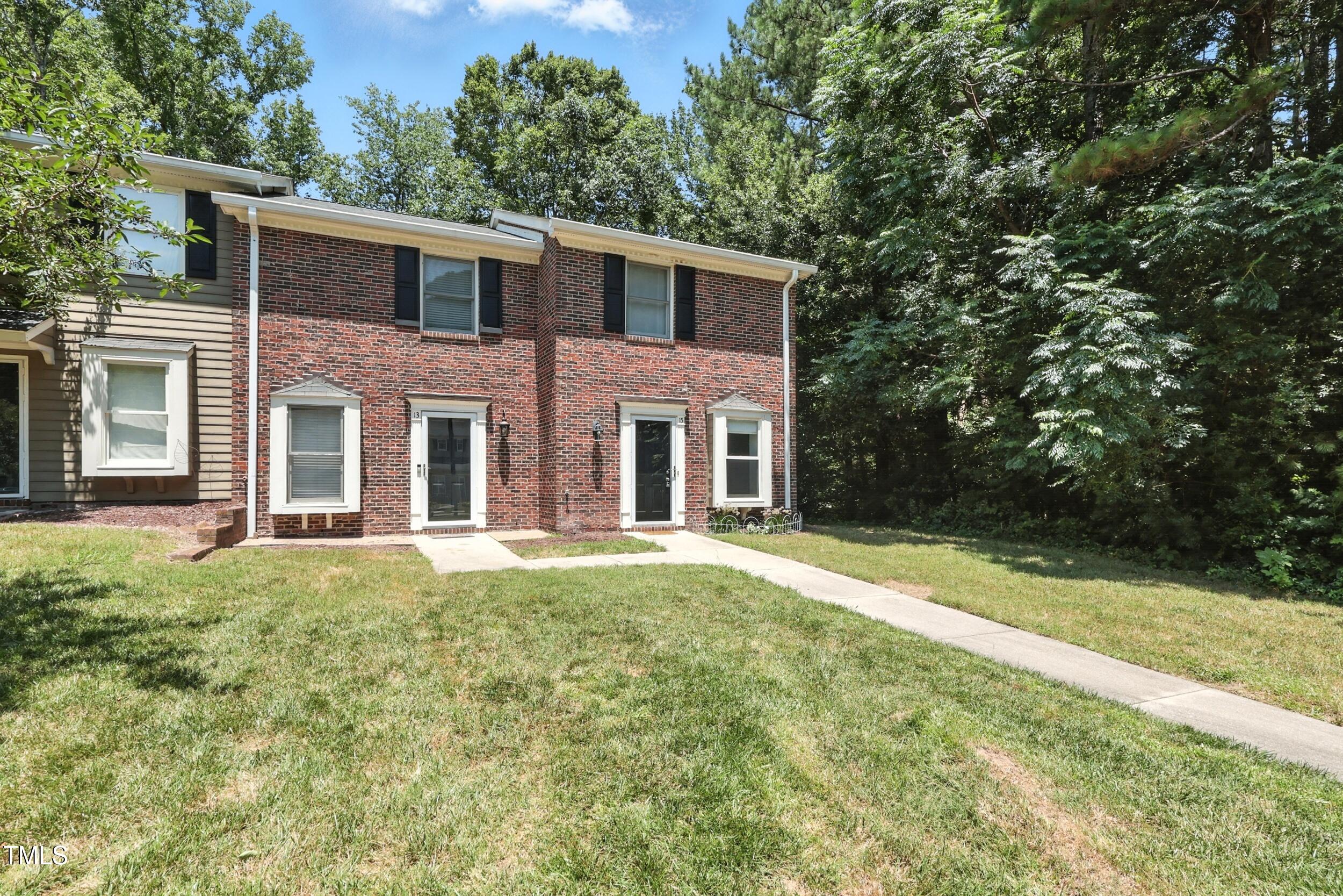 15 Hartford Court