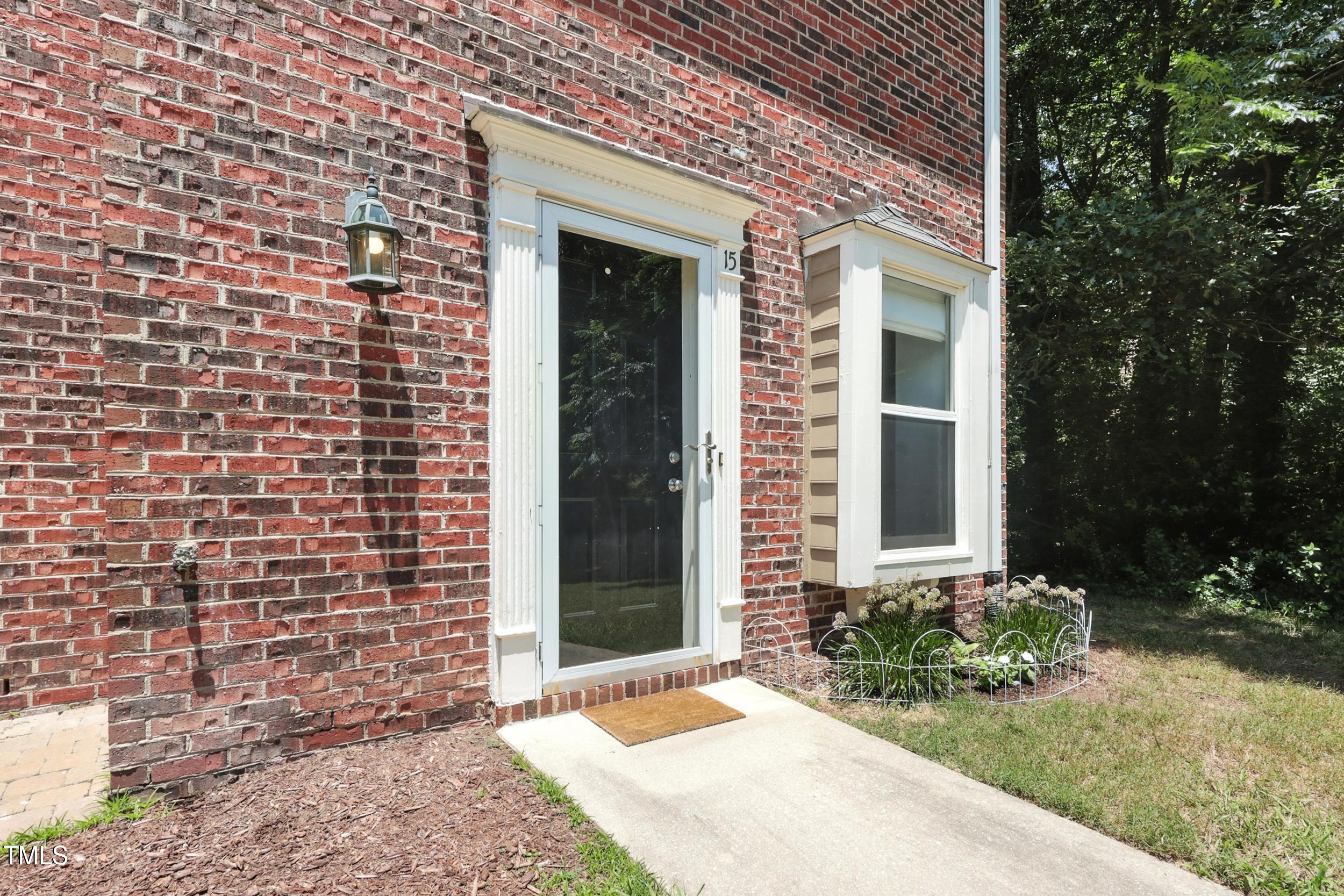 15 Hartford Court