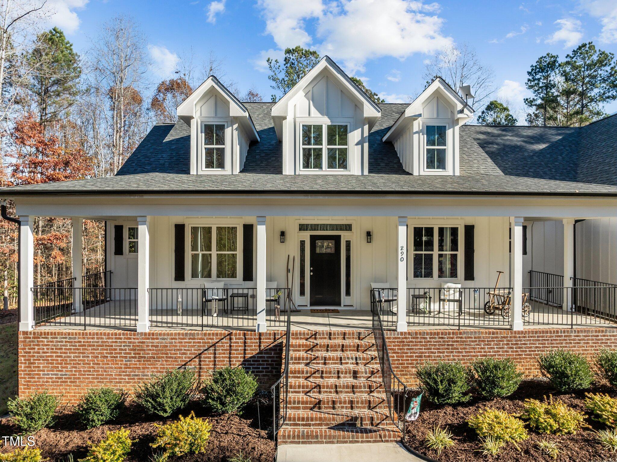 290 Whistlers Cove