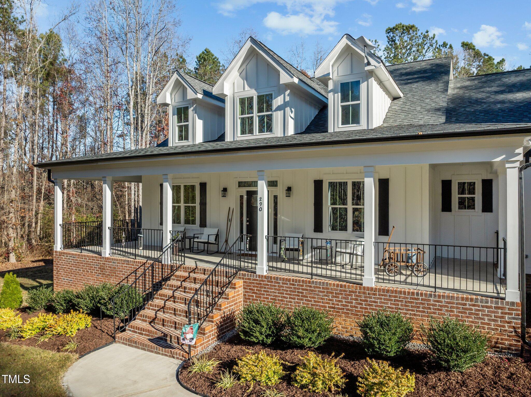 290 Whistlers Cove