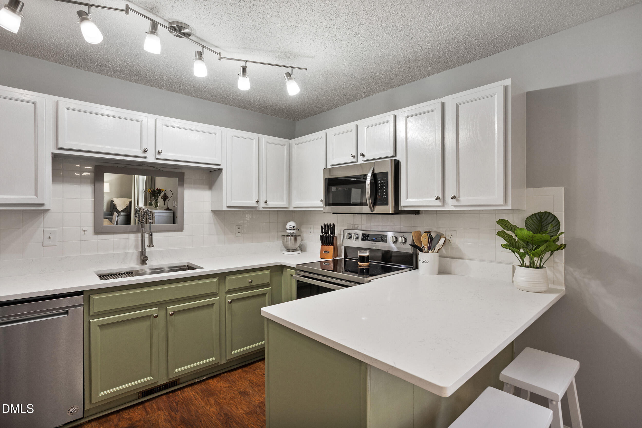 313 Pittsboro Street