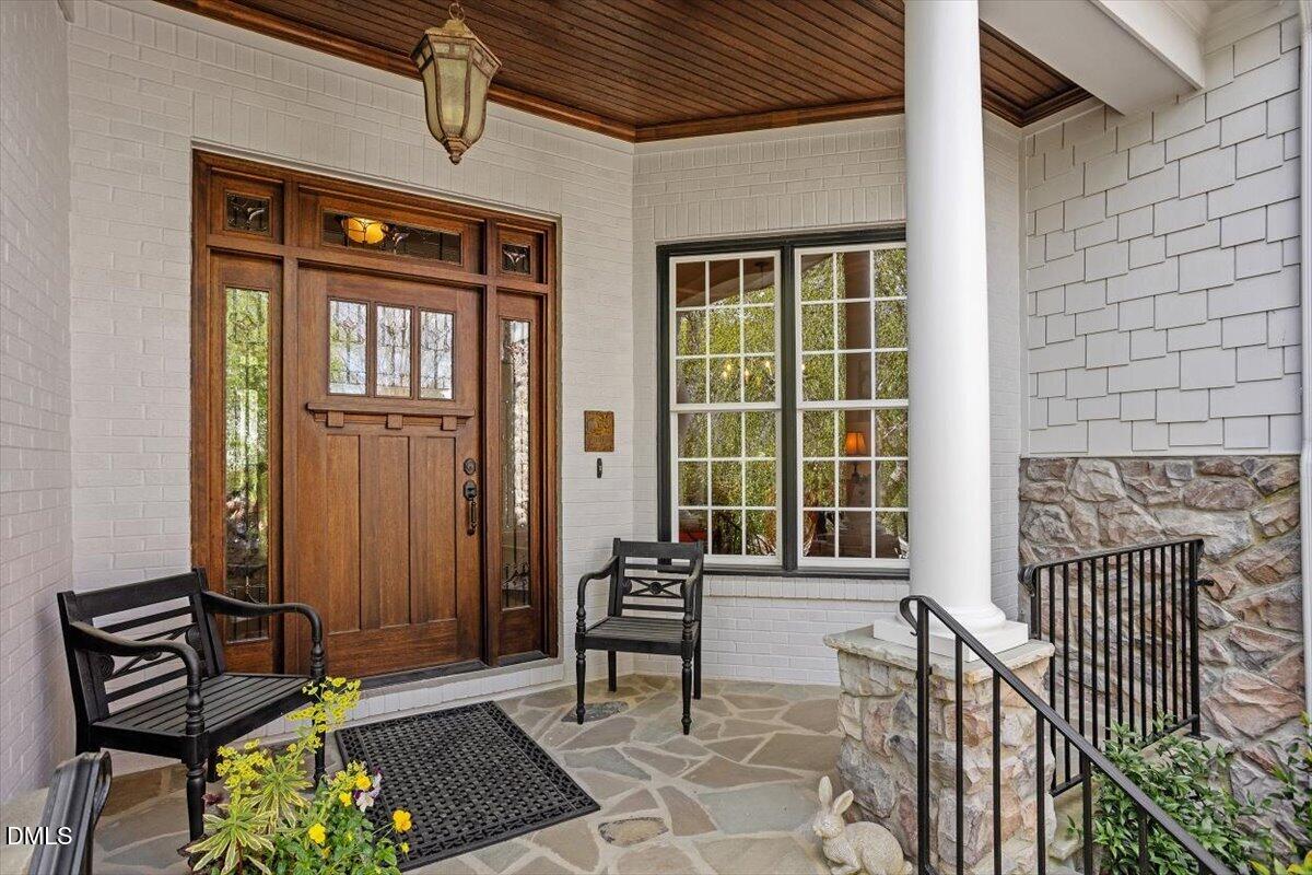 3916 Laurel Manor Court