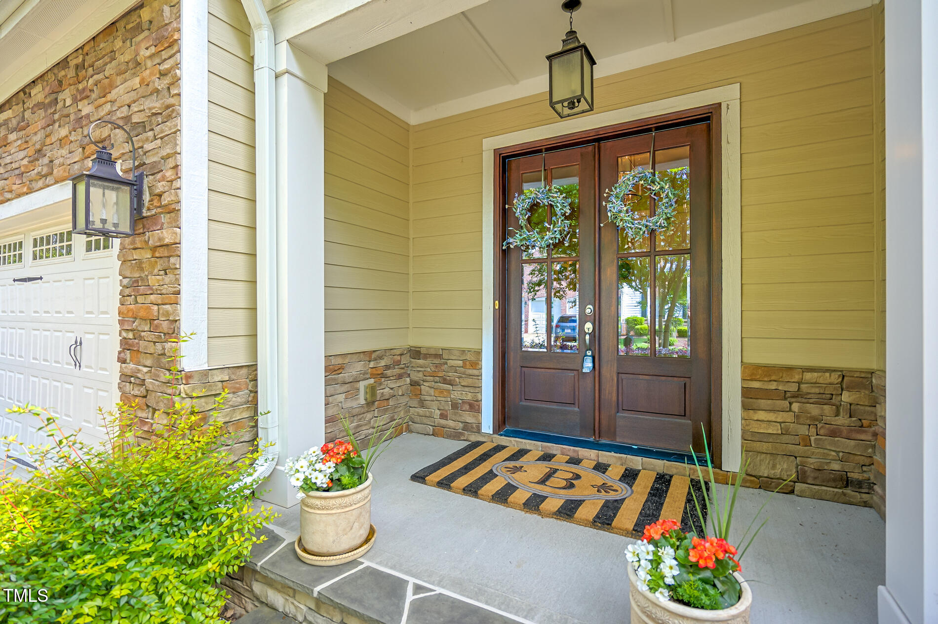 2307 Carriage Oaks Drive