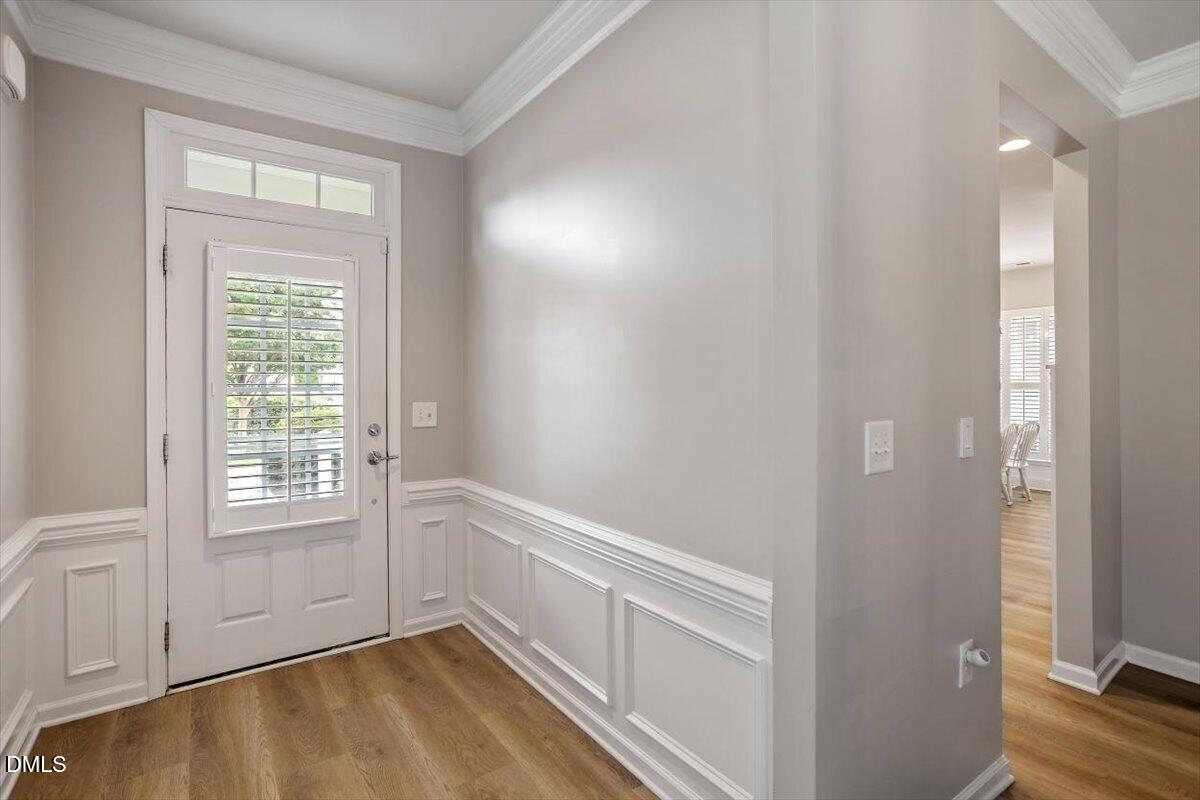 527 Tomkins Loop
