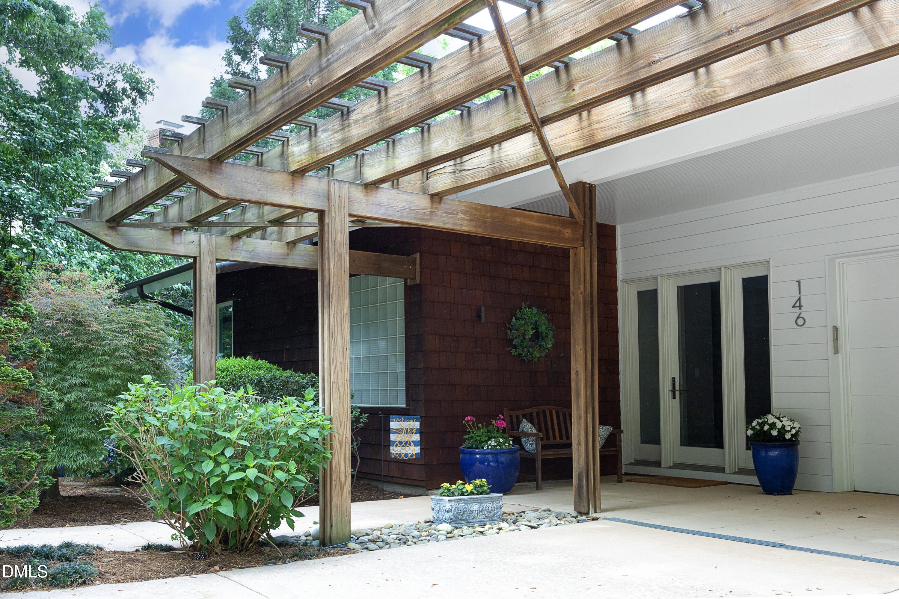 146 Lochwood West Drive