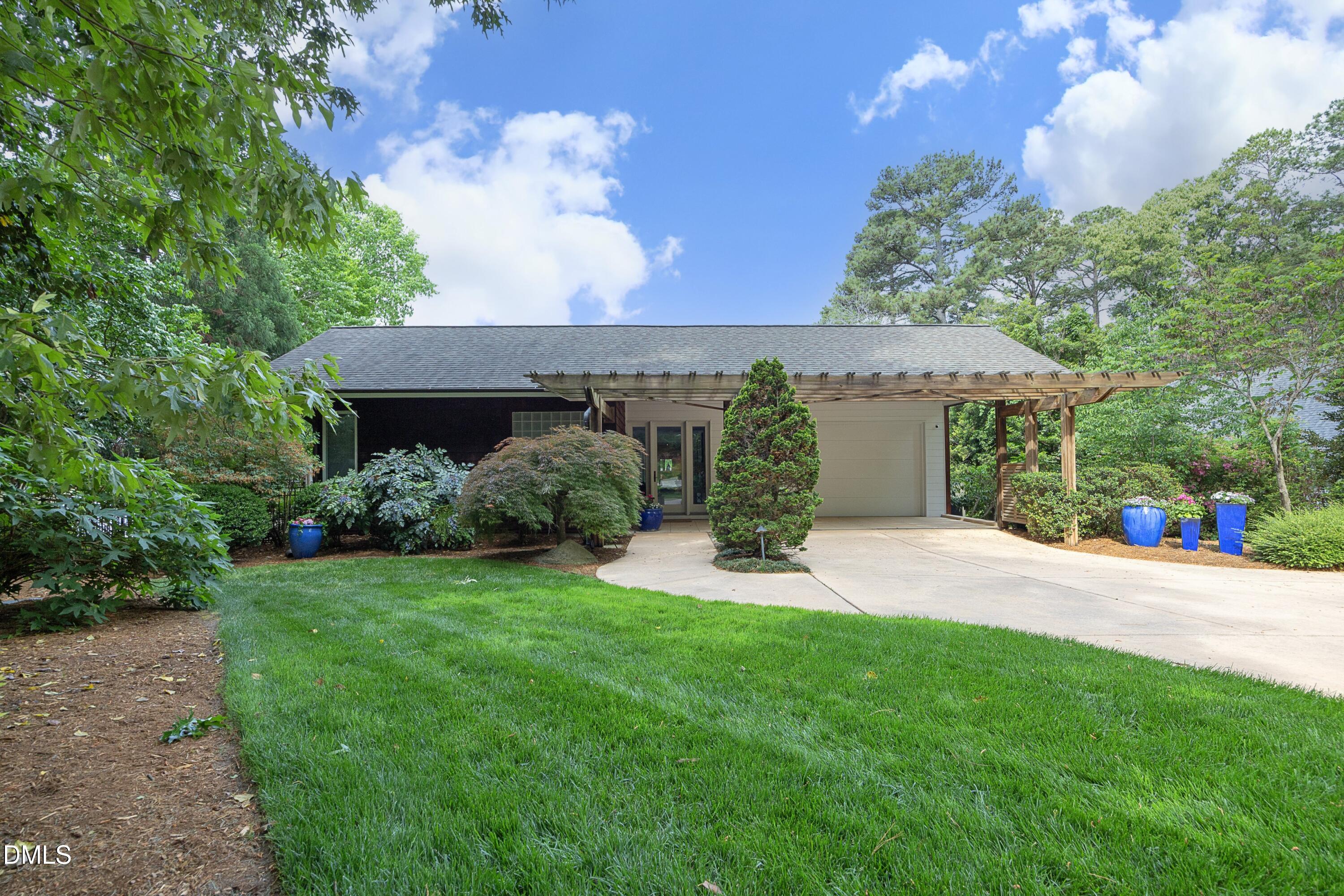 146 Lochwood West Drive
