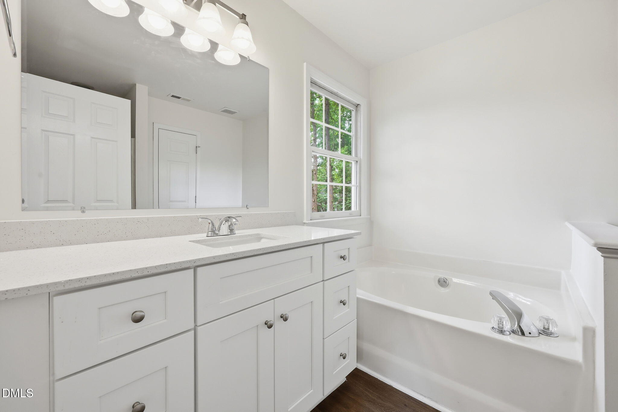 993 Kintail Court