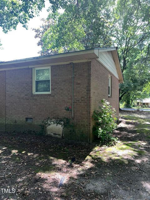 Single Family Residence in Sanford NC 1925 Carr Creek Road 27.jpg