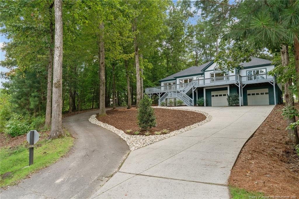 15 The Pointe