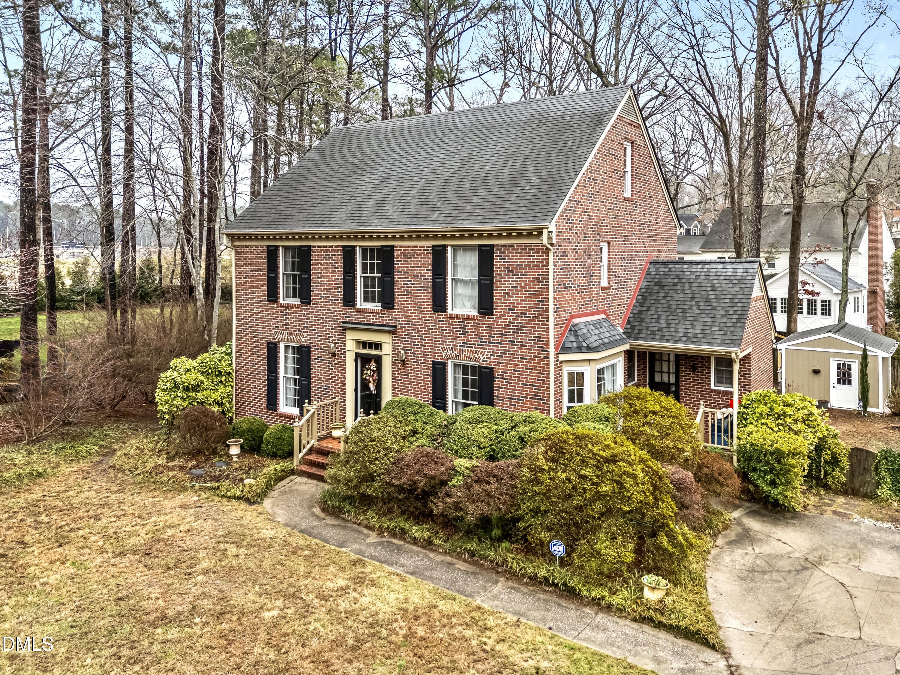 8304 N Crestwyck Court