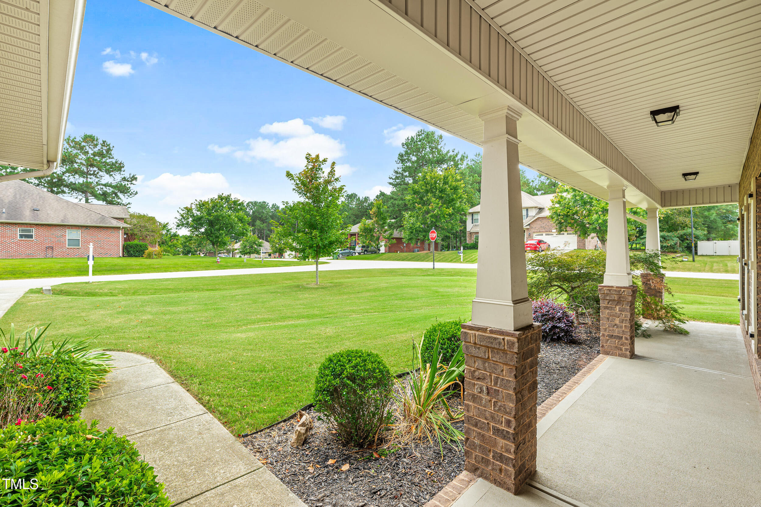 19 Lake Refuge Court