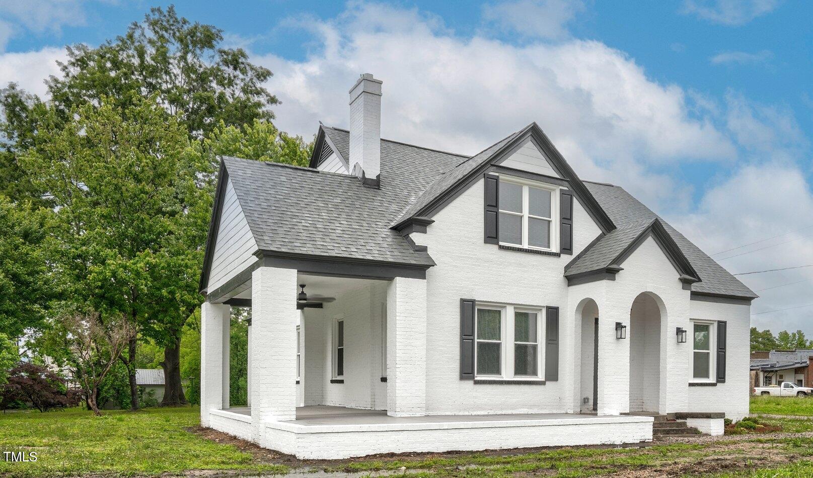 5024 Railroad Street