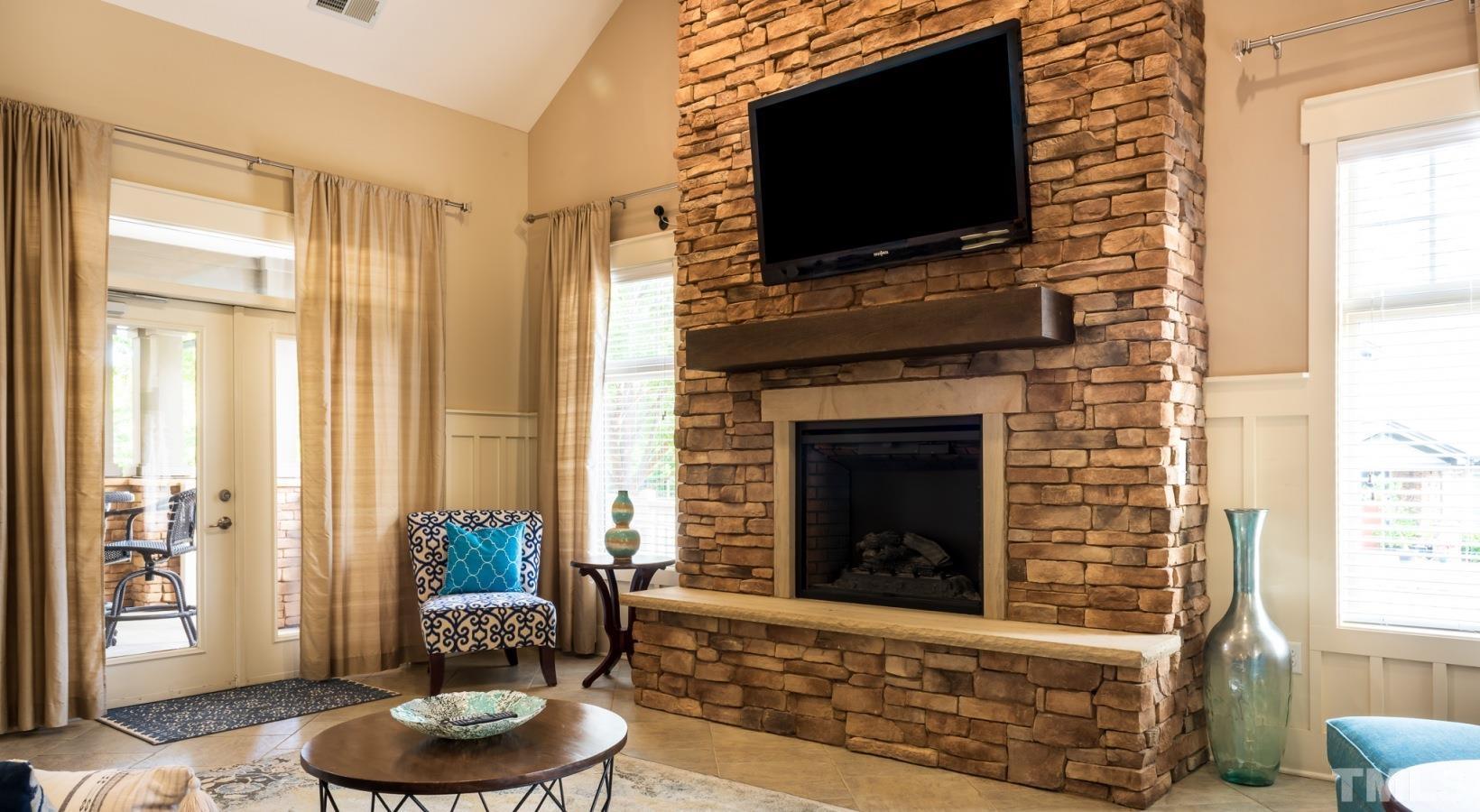 Chapel Hill, North Carolina 27516, United States, 2 Bedrooms Bedrooms, ,3 BathroomsBathrooms,Residential,Active,43622