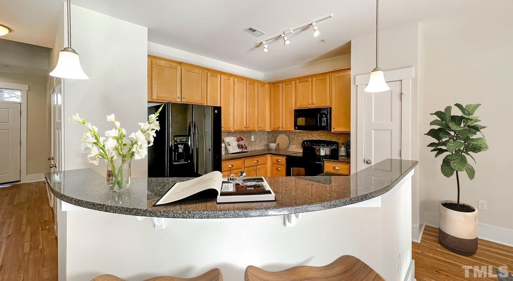 Chapel Hill, North Carolina 27516, United States, 2 Bedrooms Bedrooms, ,3 BathroomsBathrooms,Residential,Active,43622