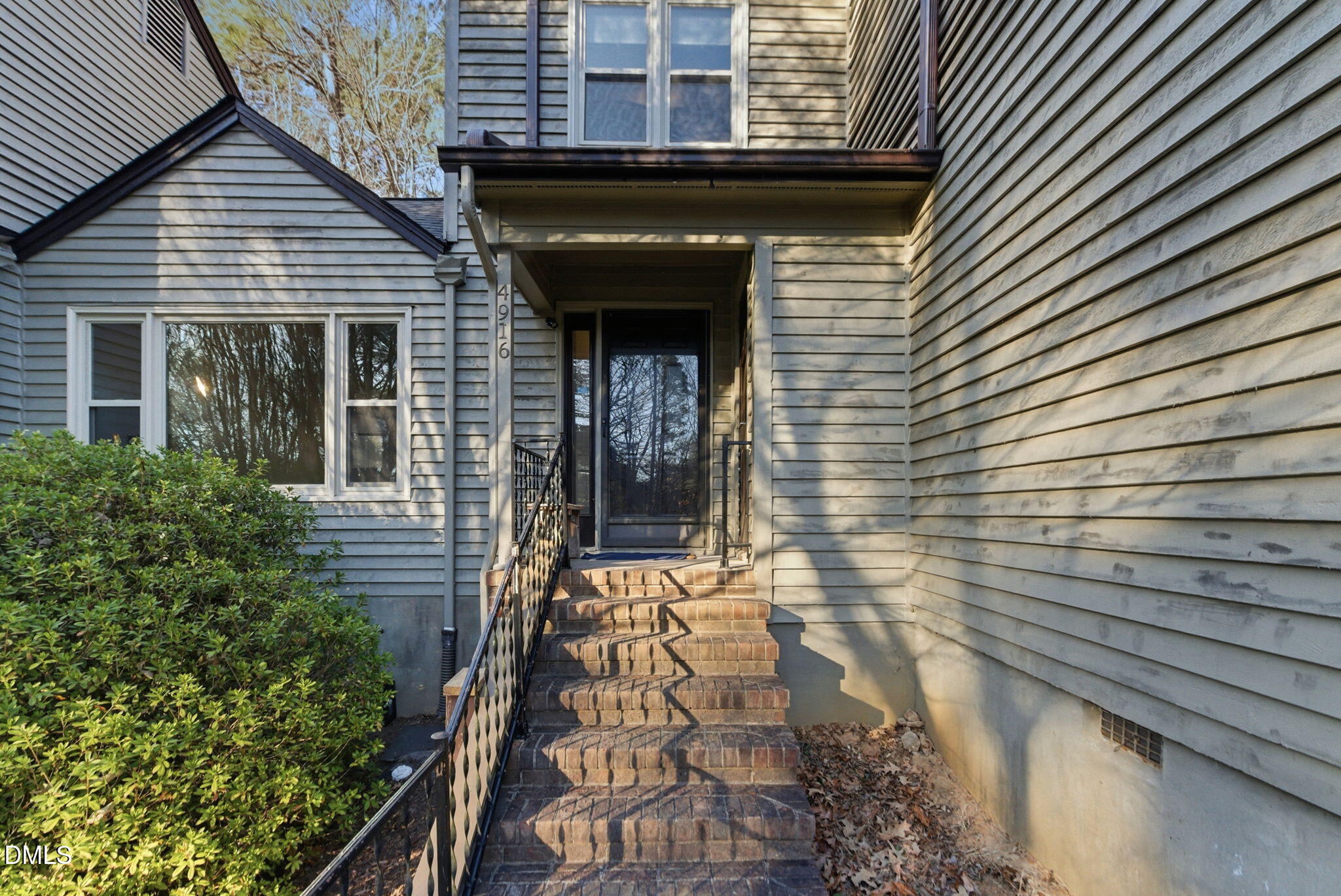 4916 Pine Cone Drive