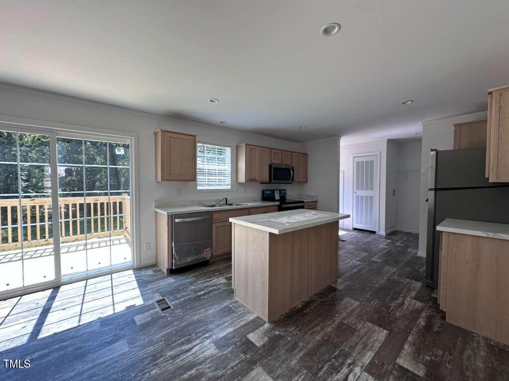 212 Ellington Path