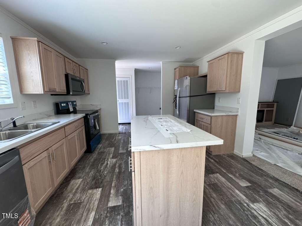 212 Ellington Path