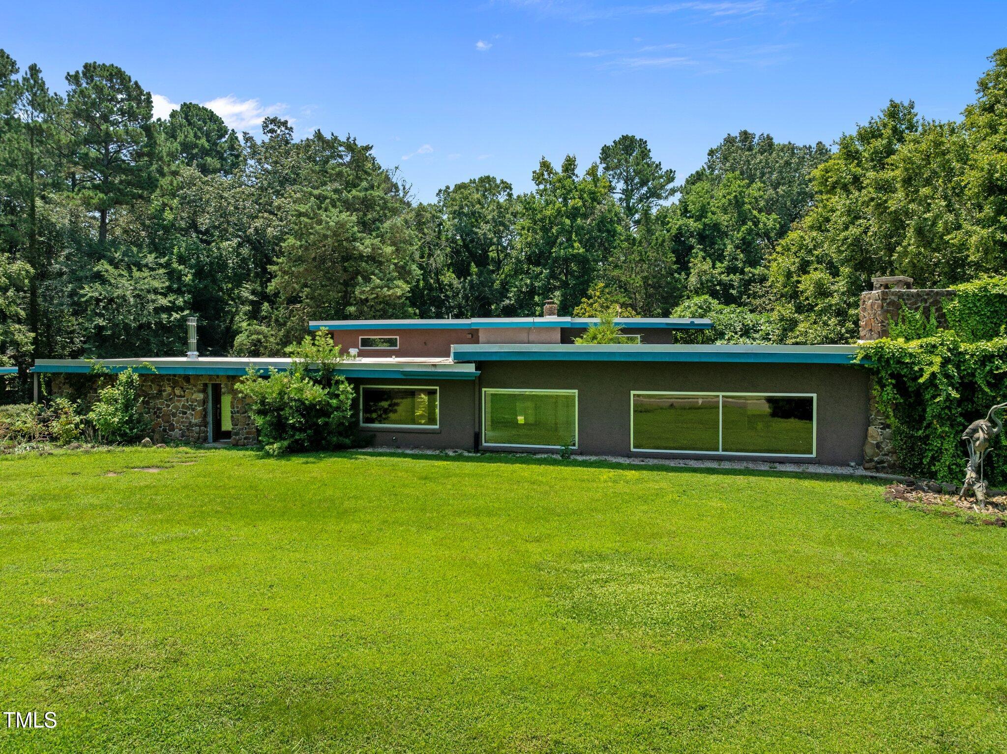 115 Ashworth Drive
