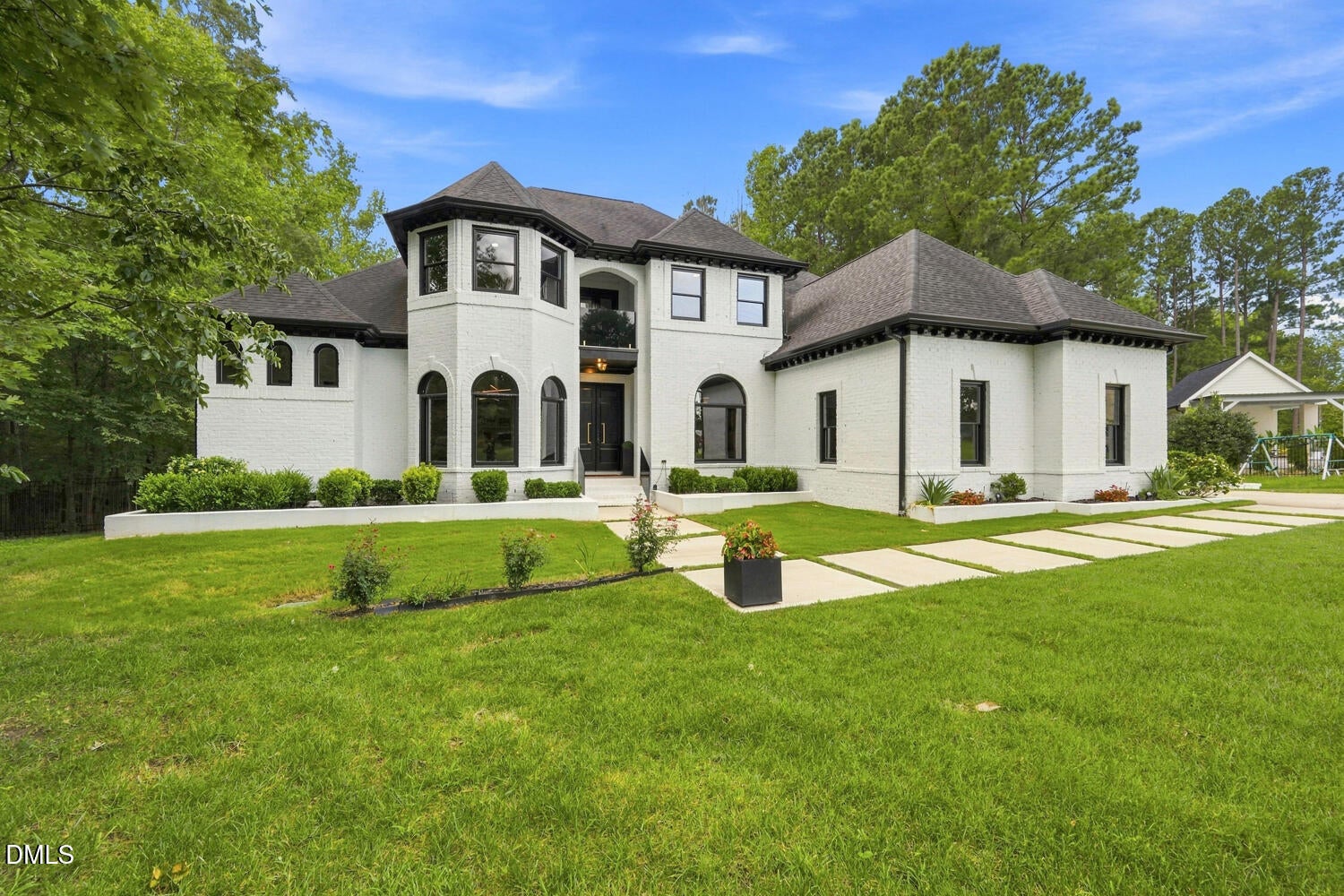 32 Woodgate Court