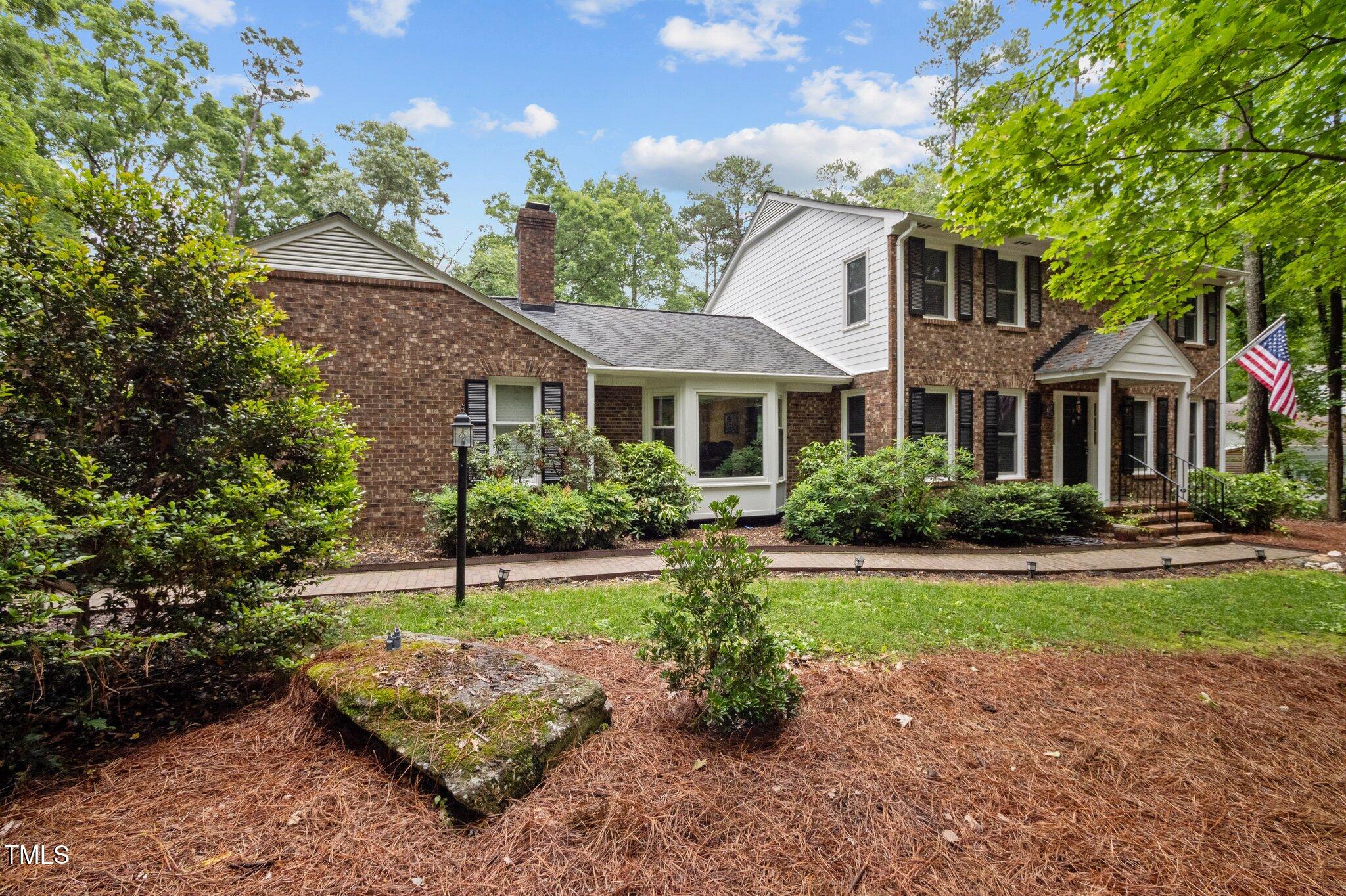 102 Mel Oak Drive