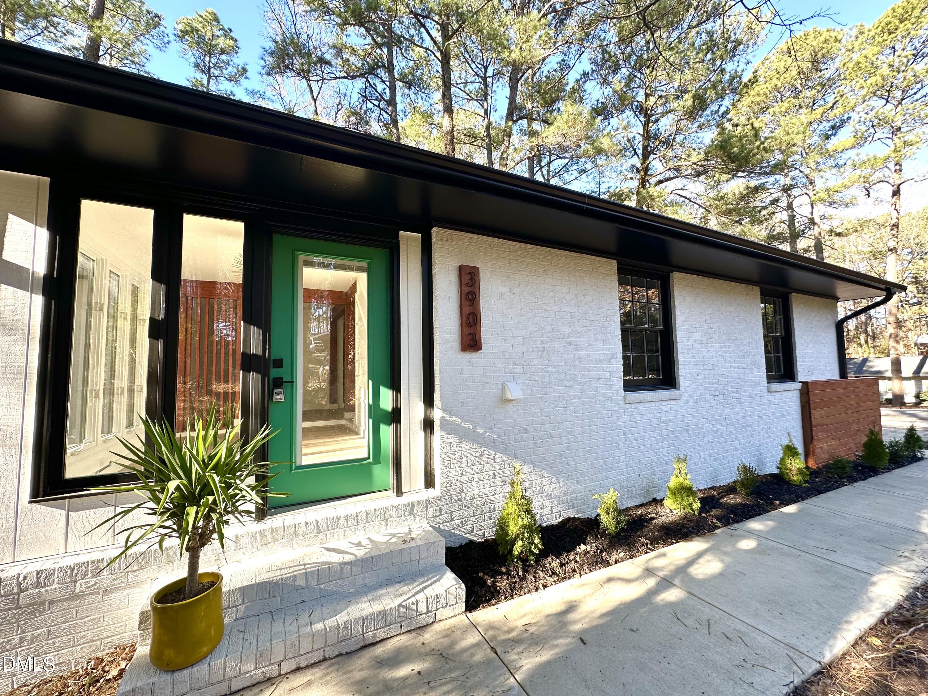 3903 Kelly Drive