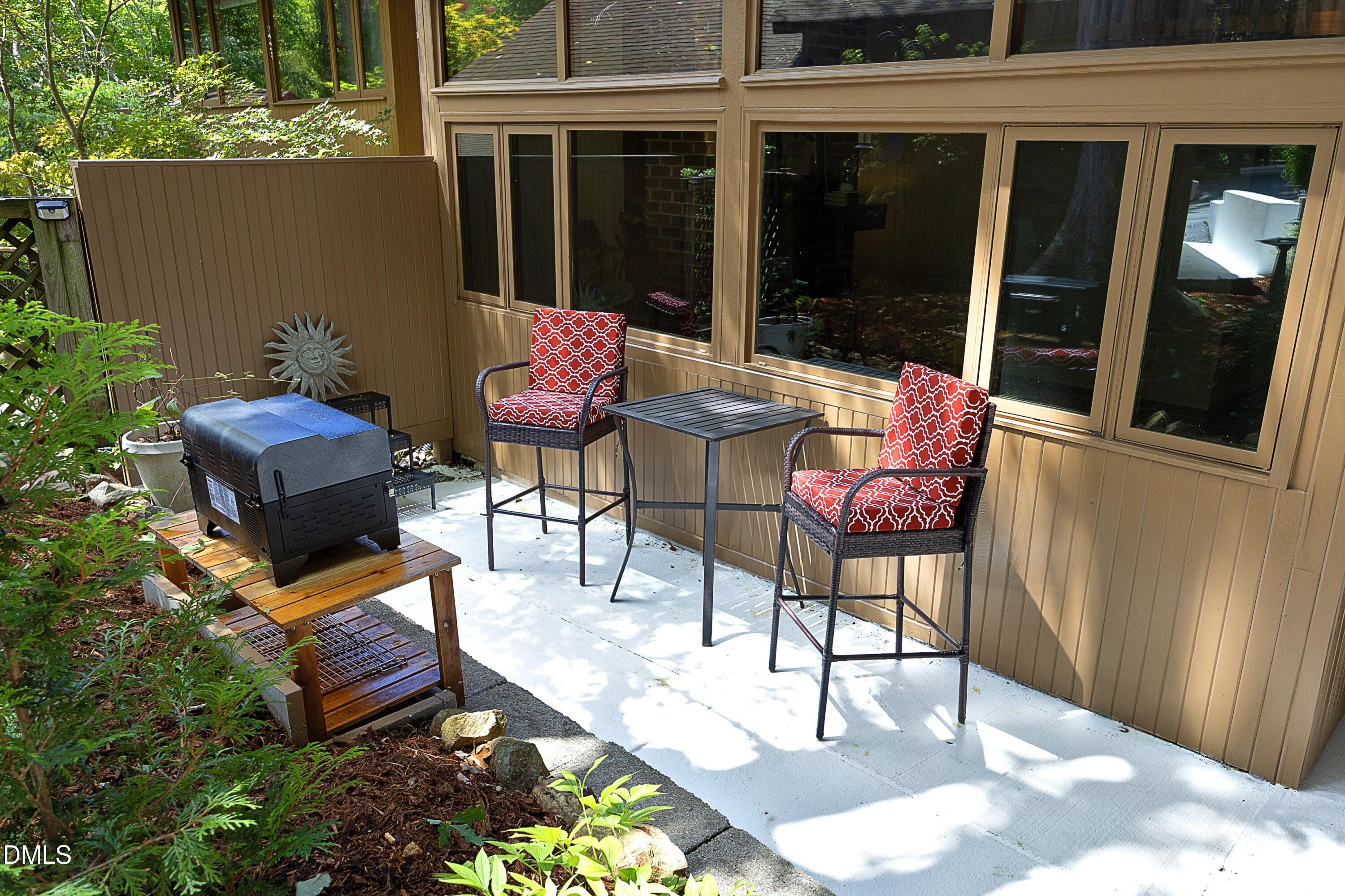 102 Arbutus Place