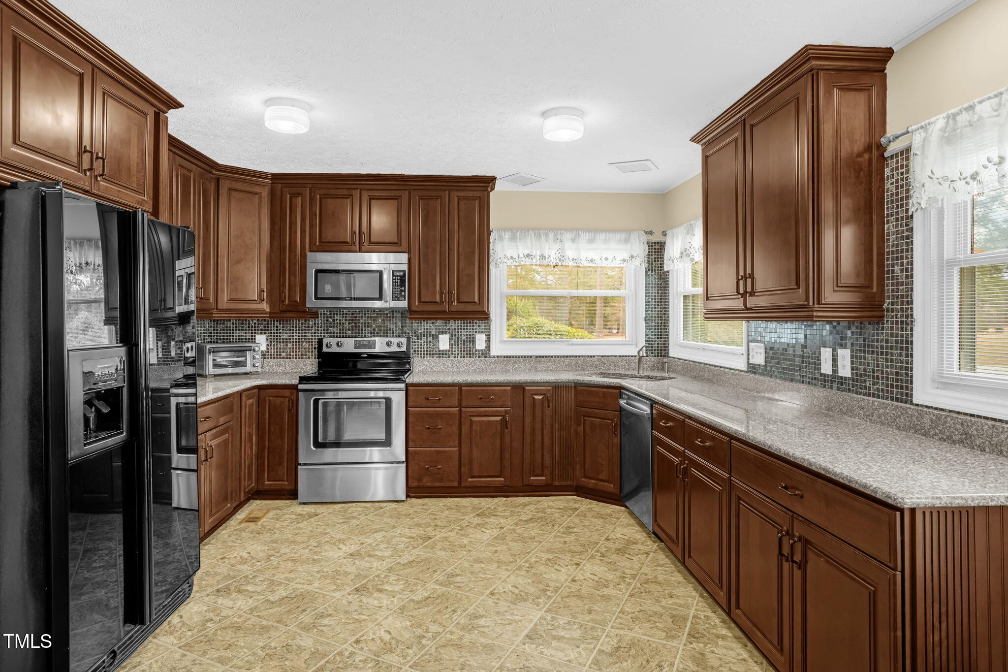 5350 Clubhouse Lane