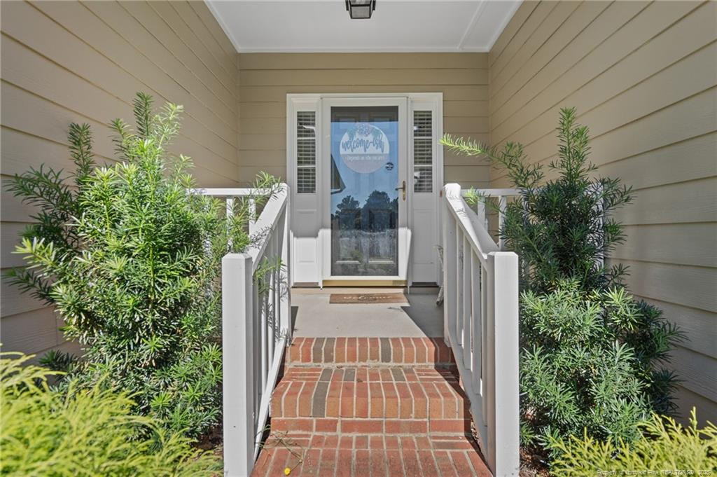119 Dolphin Drive