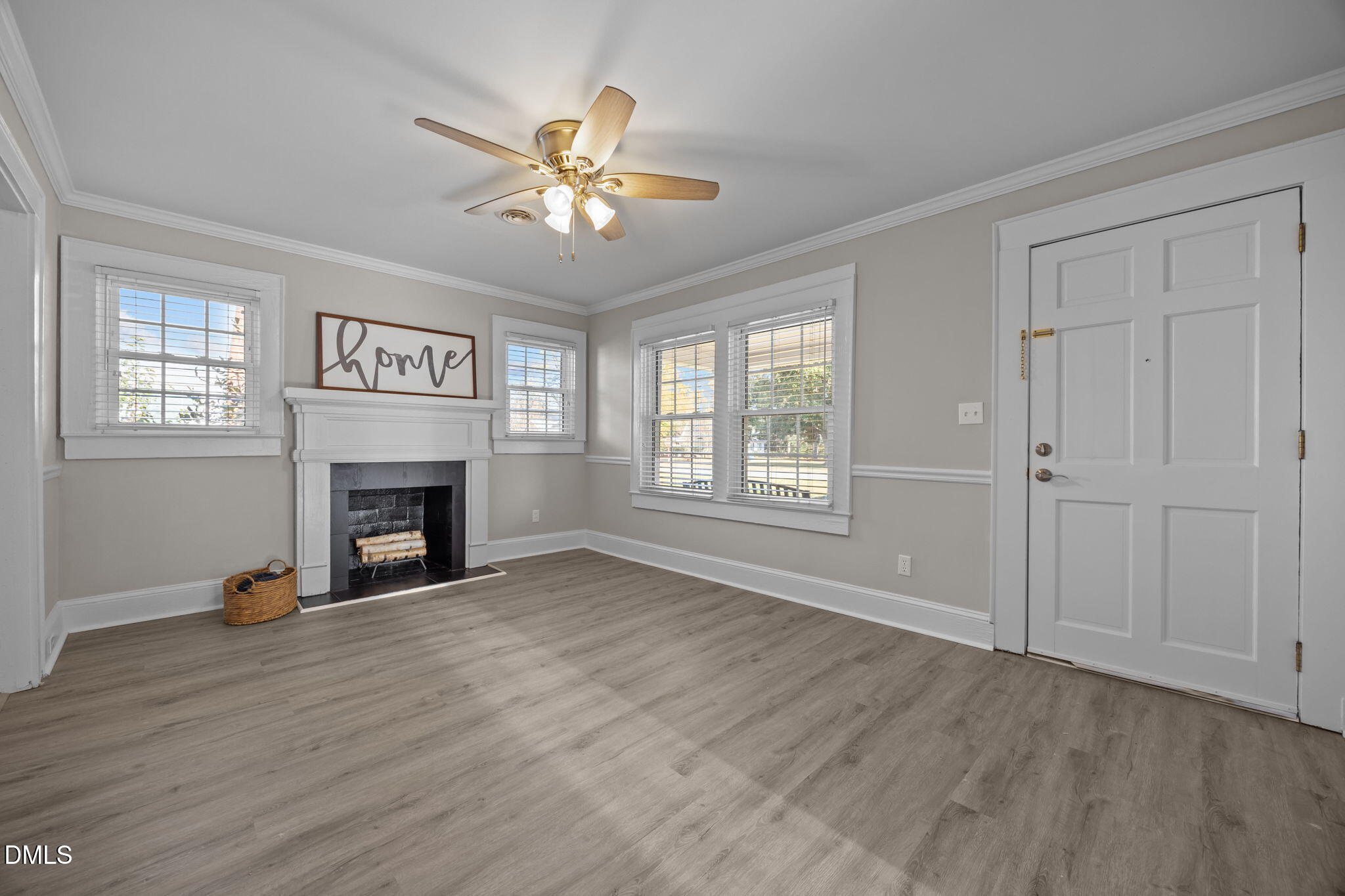 209 N Watauga Avenue