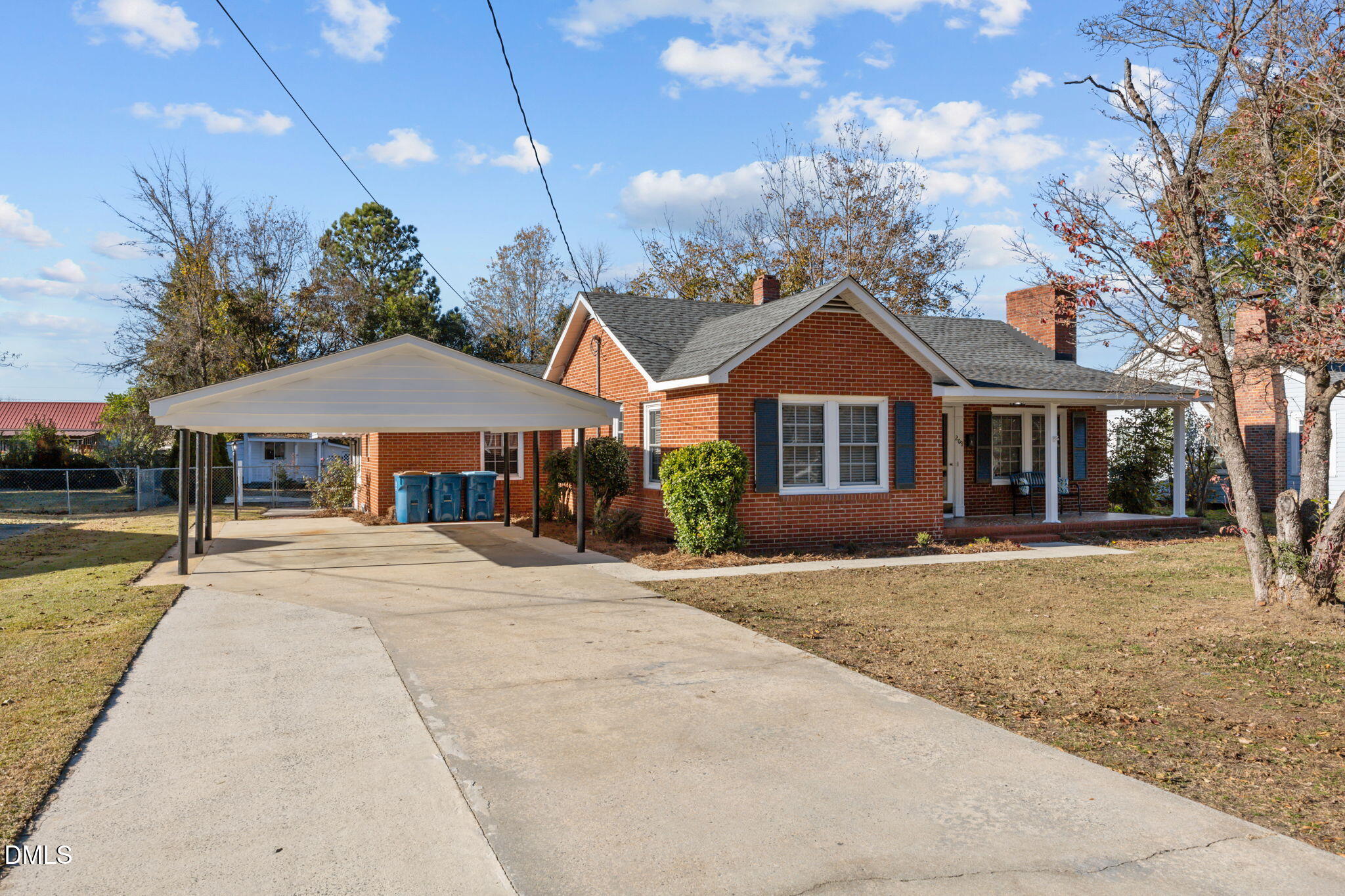 209 N Watauga Avenue