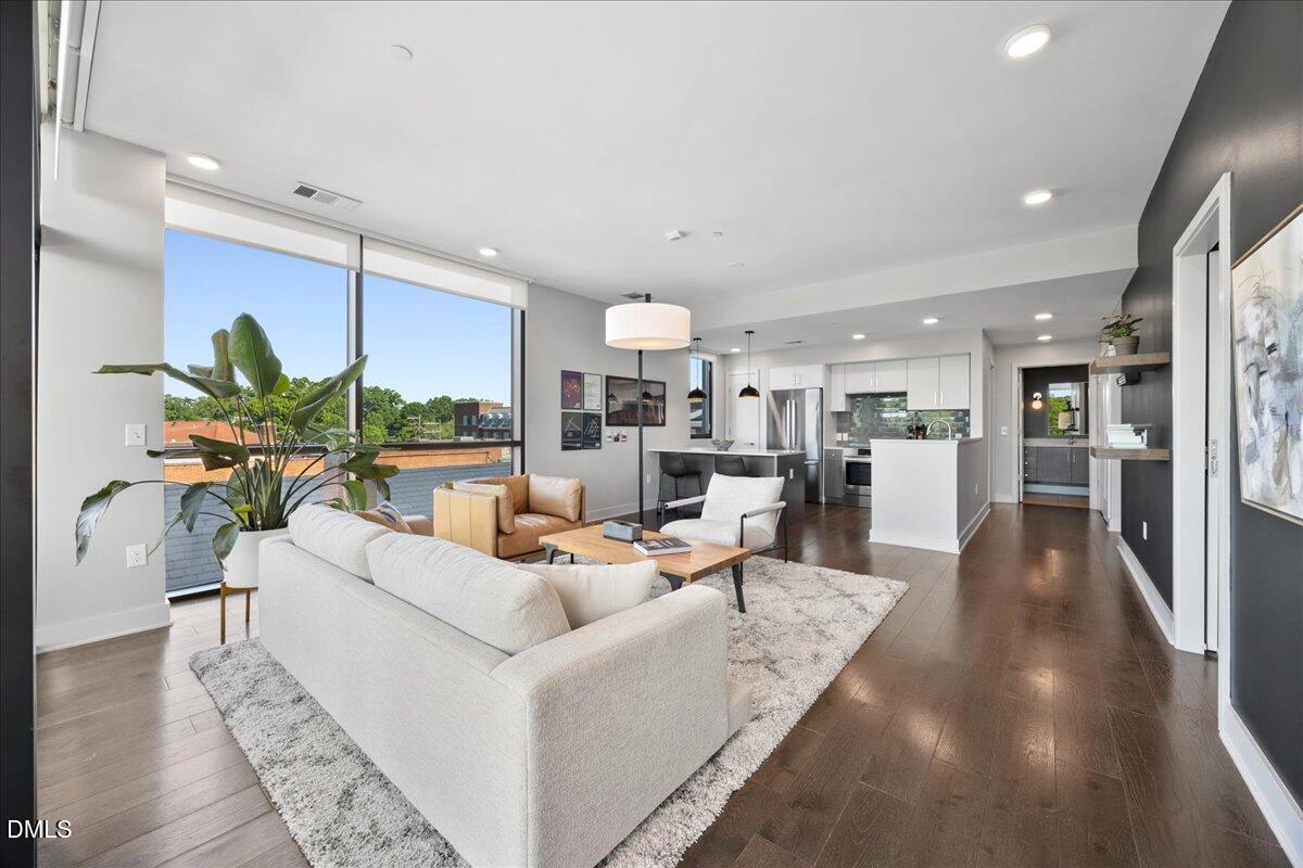 1105 W Main Street Unit 406