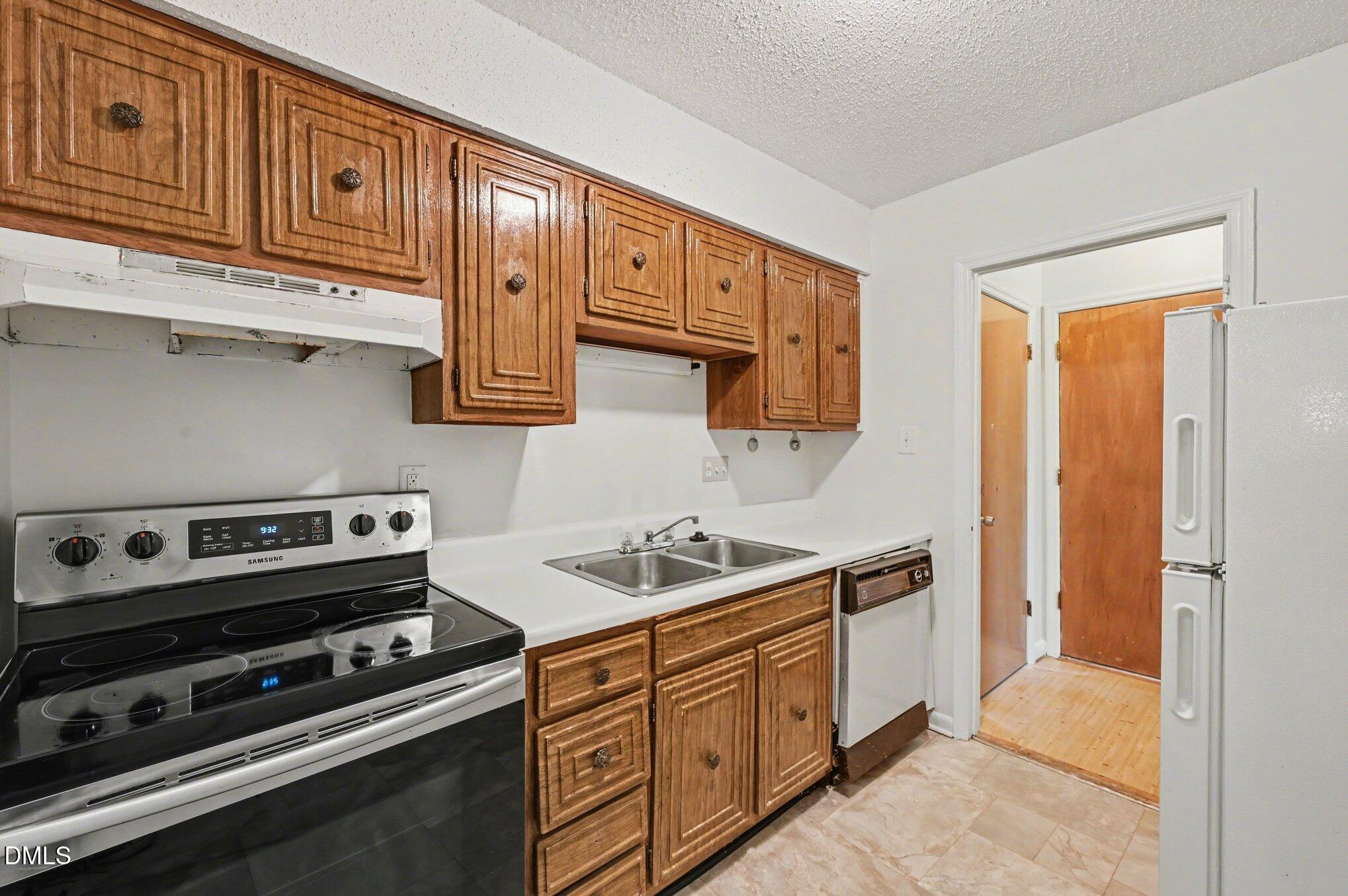 501 Jones Ferry Road Unit J9