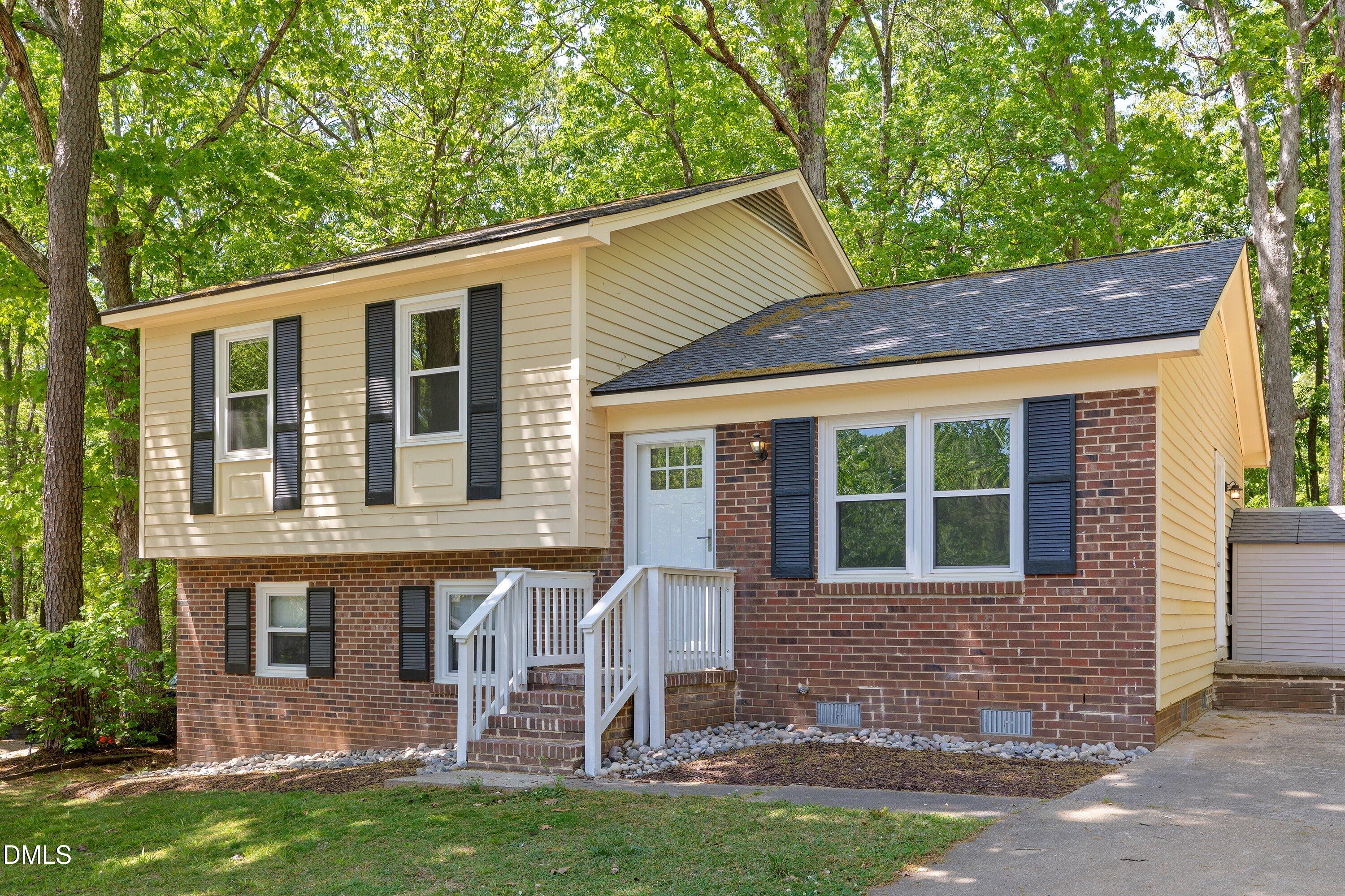 7921 Castlelake Court