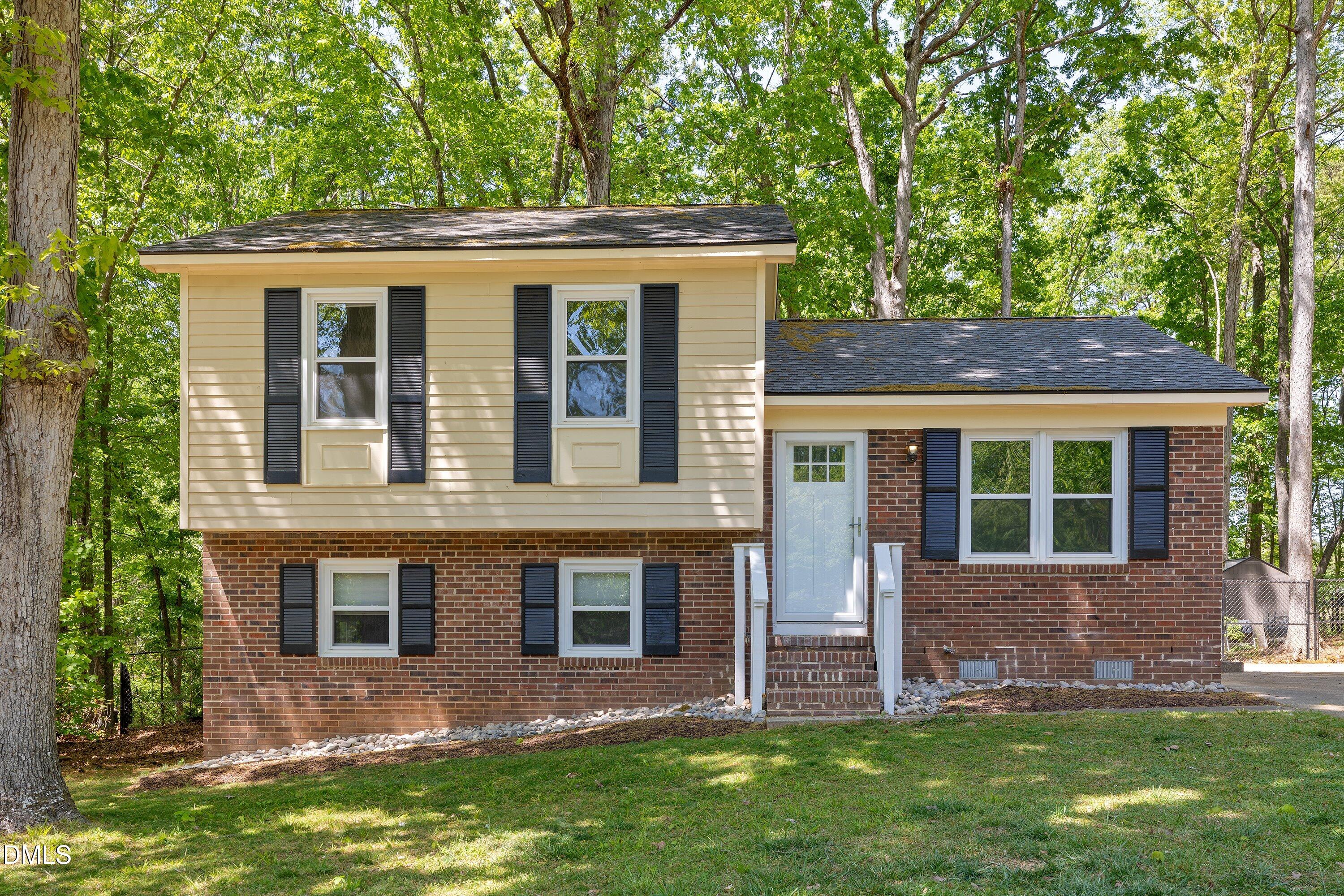 7921 Castlelake Court