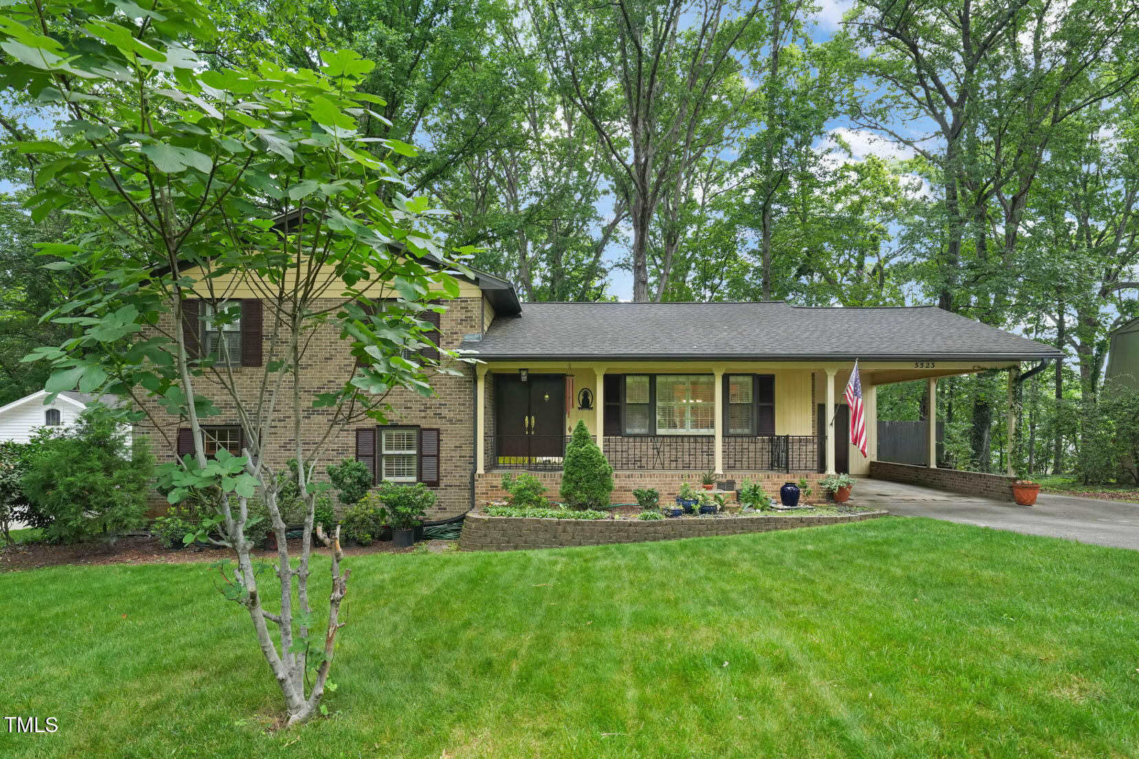 5523 Newberry Drive